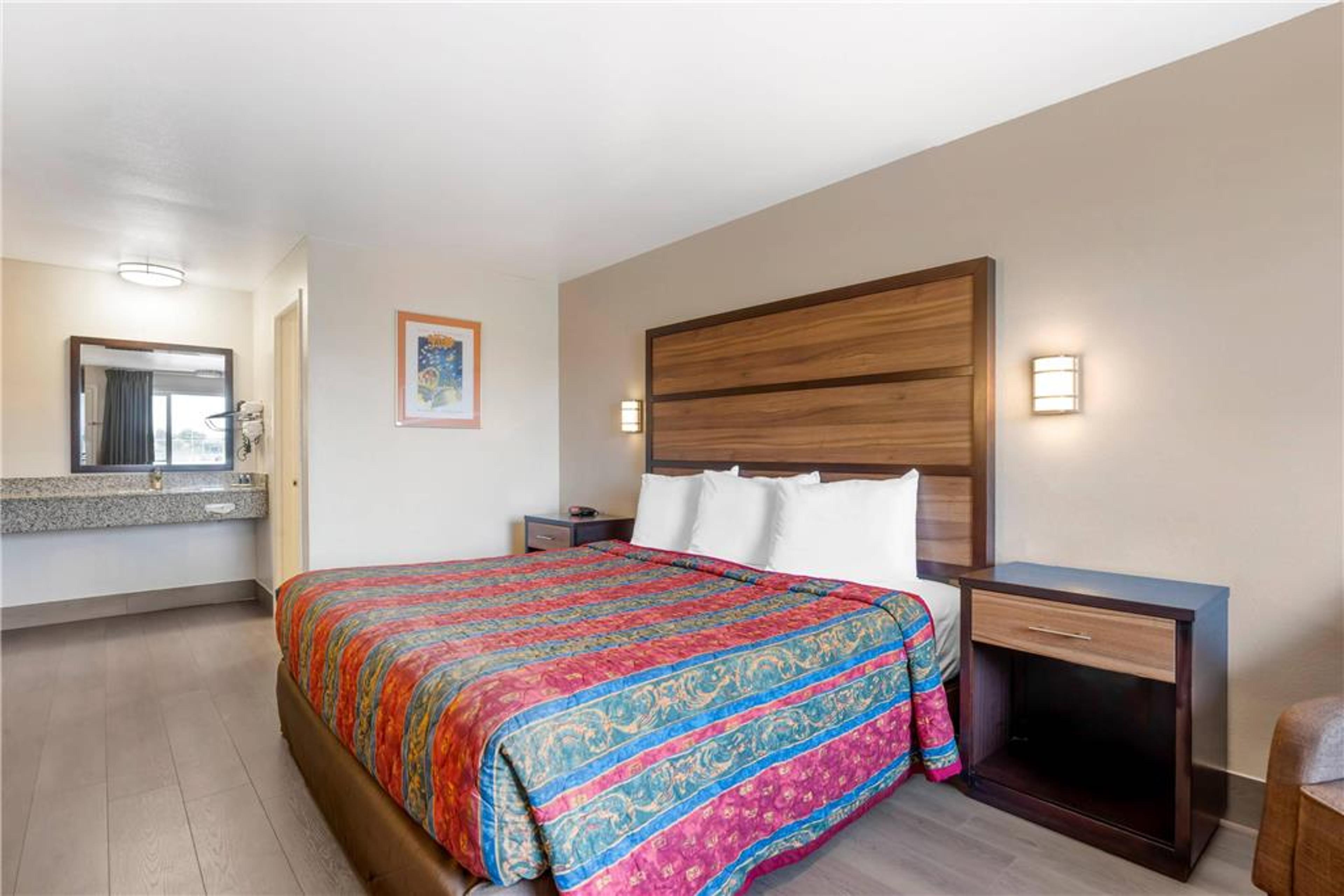 RODEWAY INN ALBANY