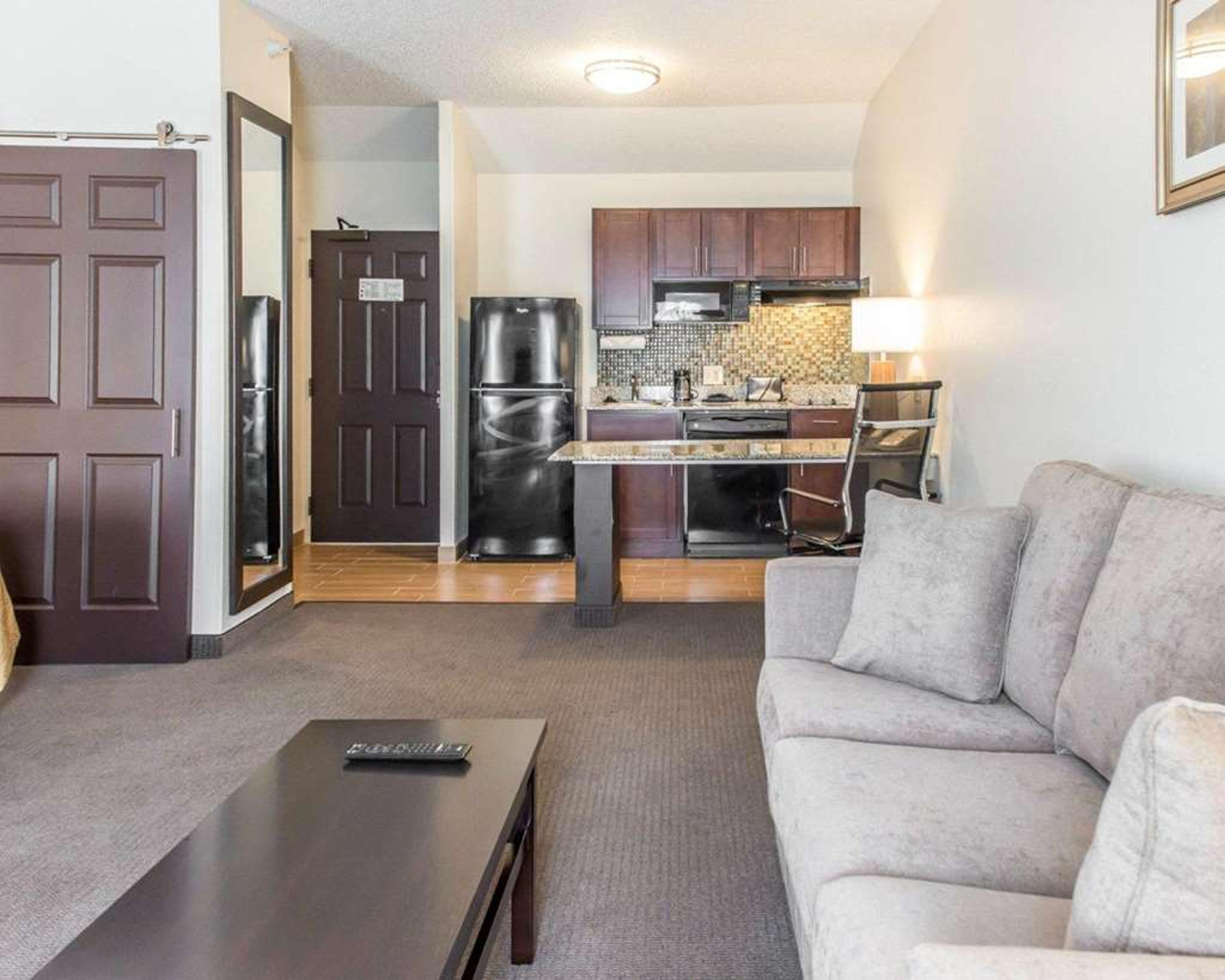 MAINSTAY SUITES PITTSBURGH AIRPORT