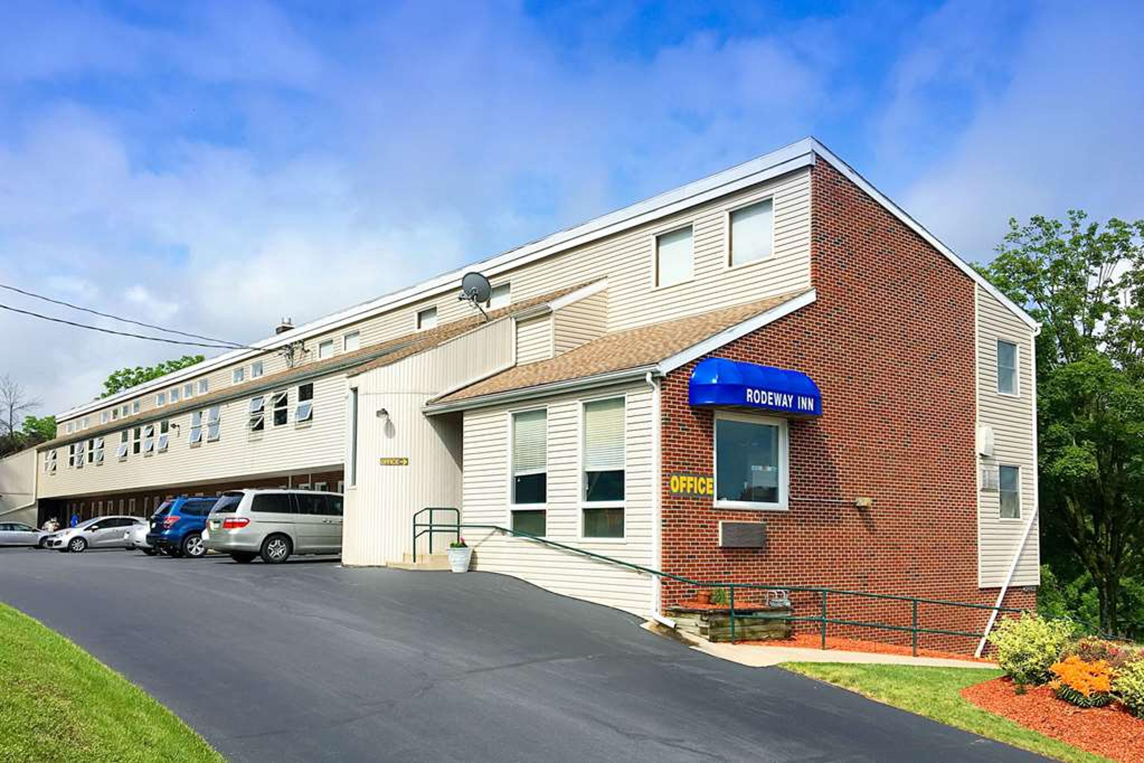 RODEWAY INN STATE COLLEGE - NEAR UN