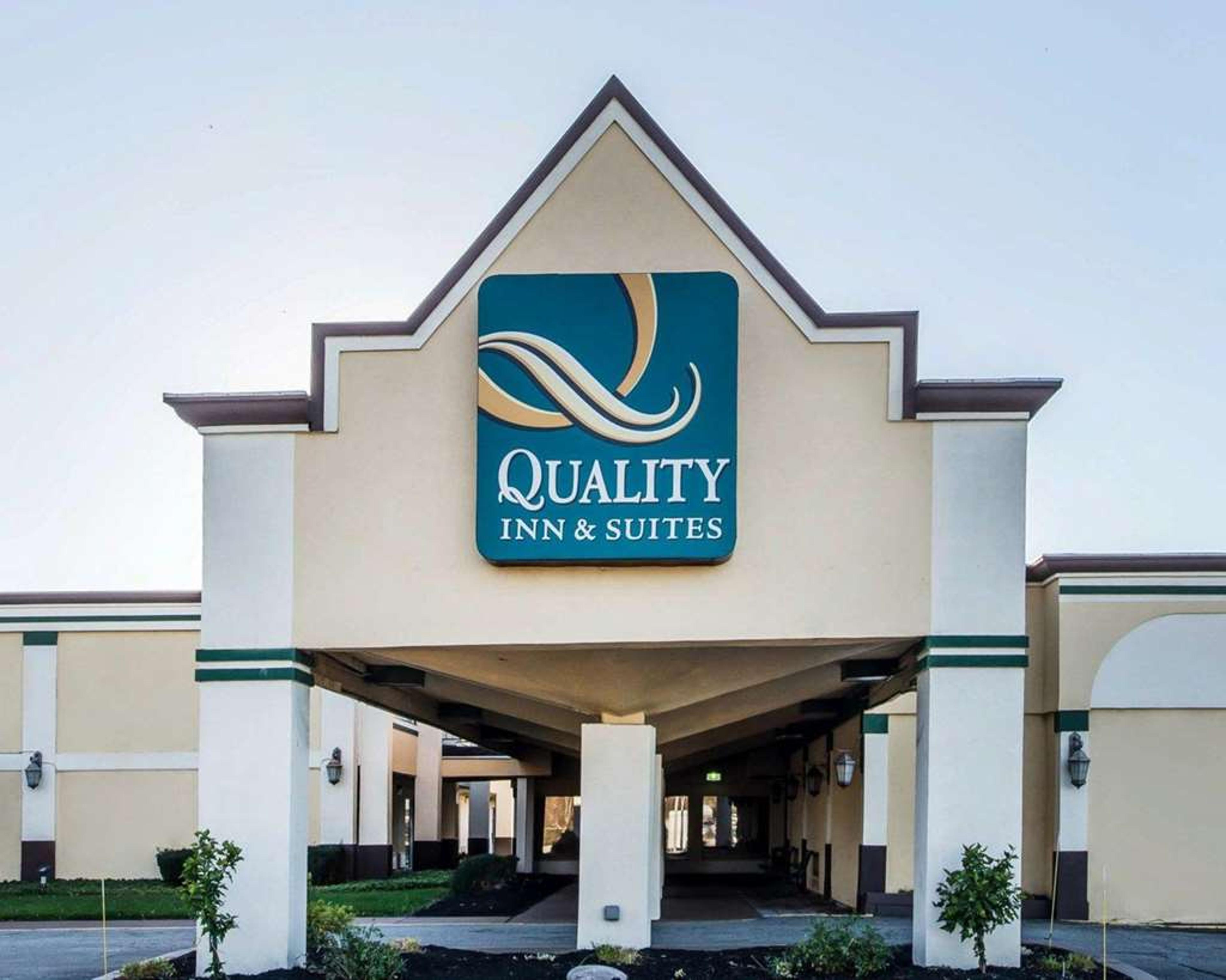 QUALITY INN & SUITES CONFERENCE CEN