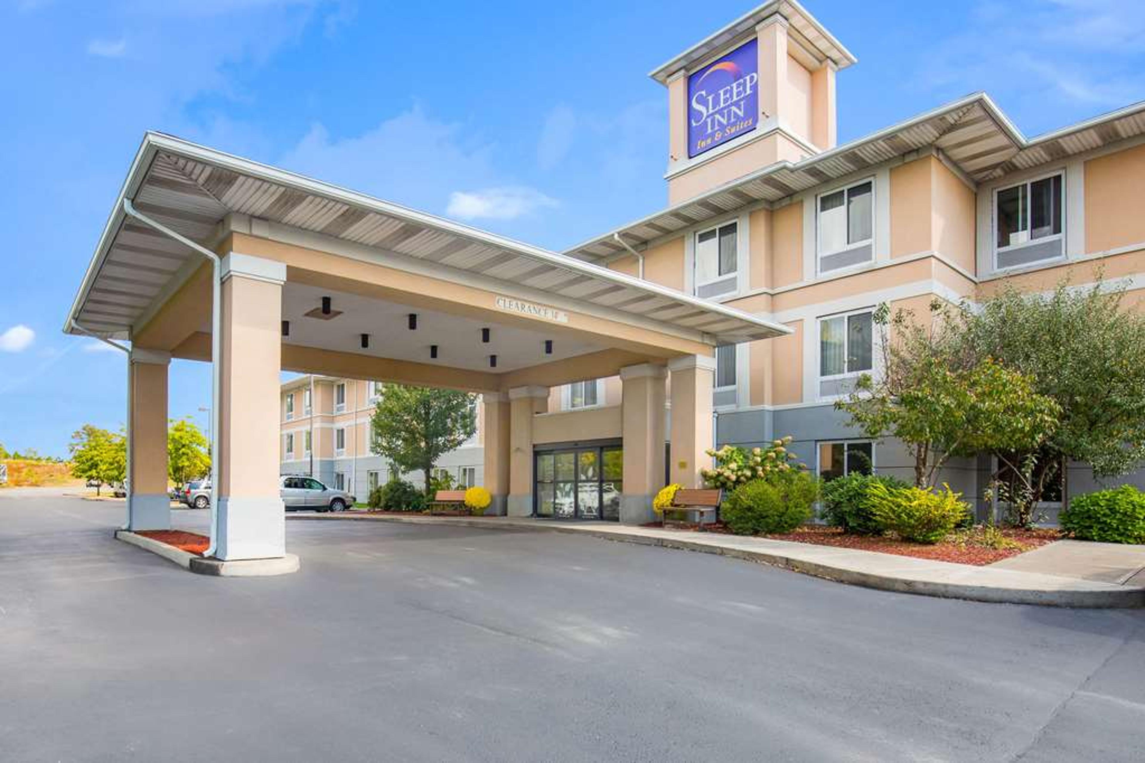 SLEEP INN AND SUITES DUNMORE