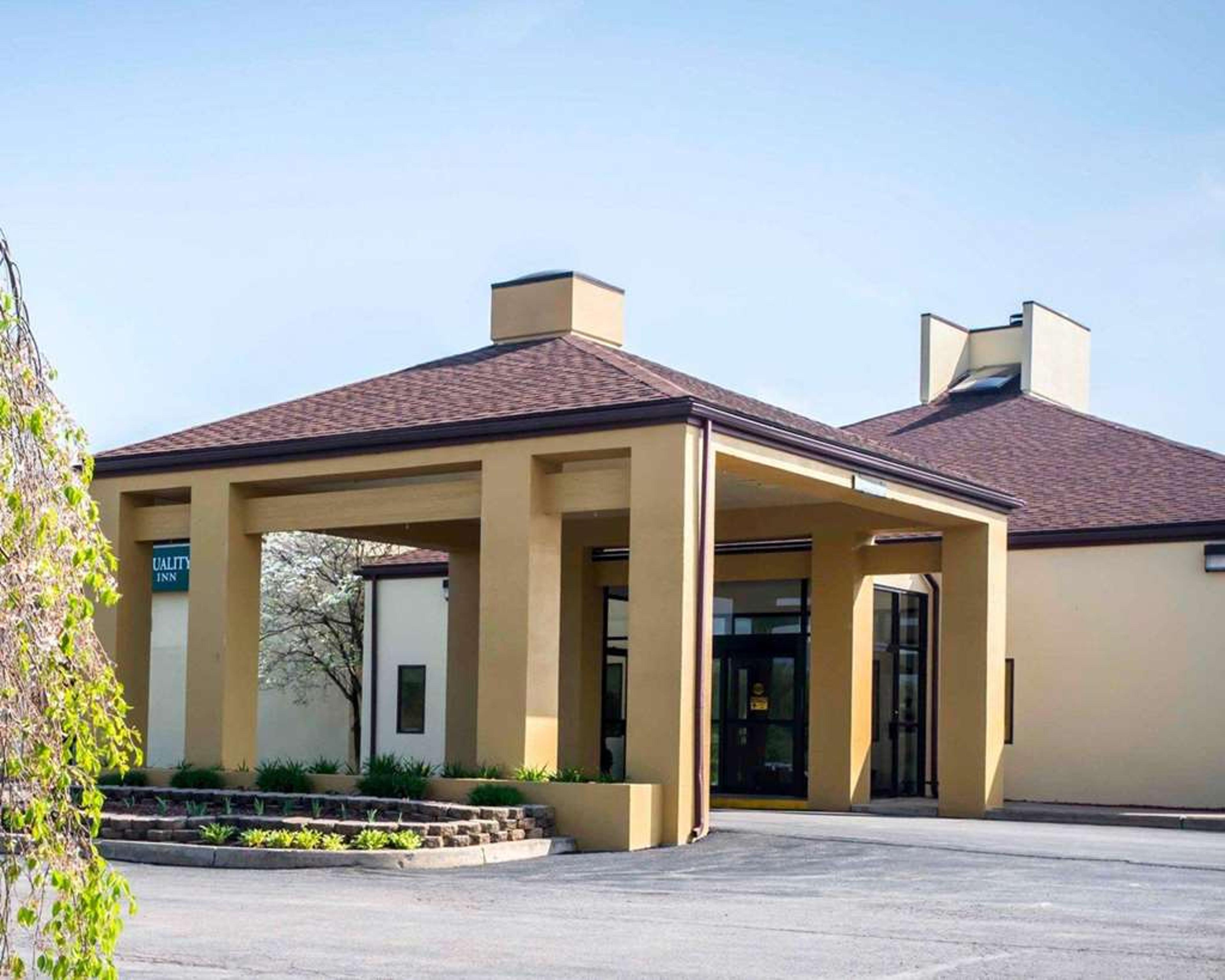 QUALITY INN NEW COLUMBIA-LEWISBURG