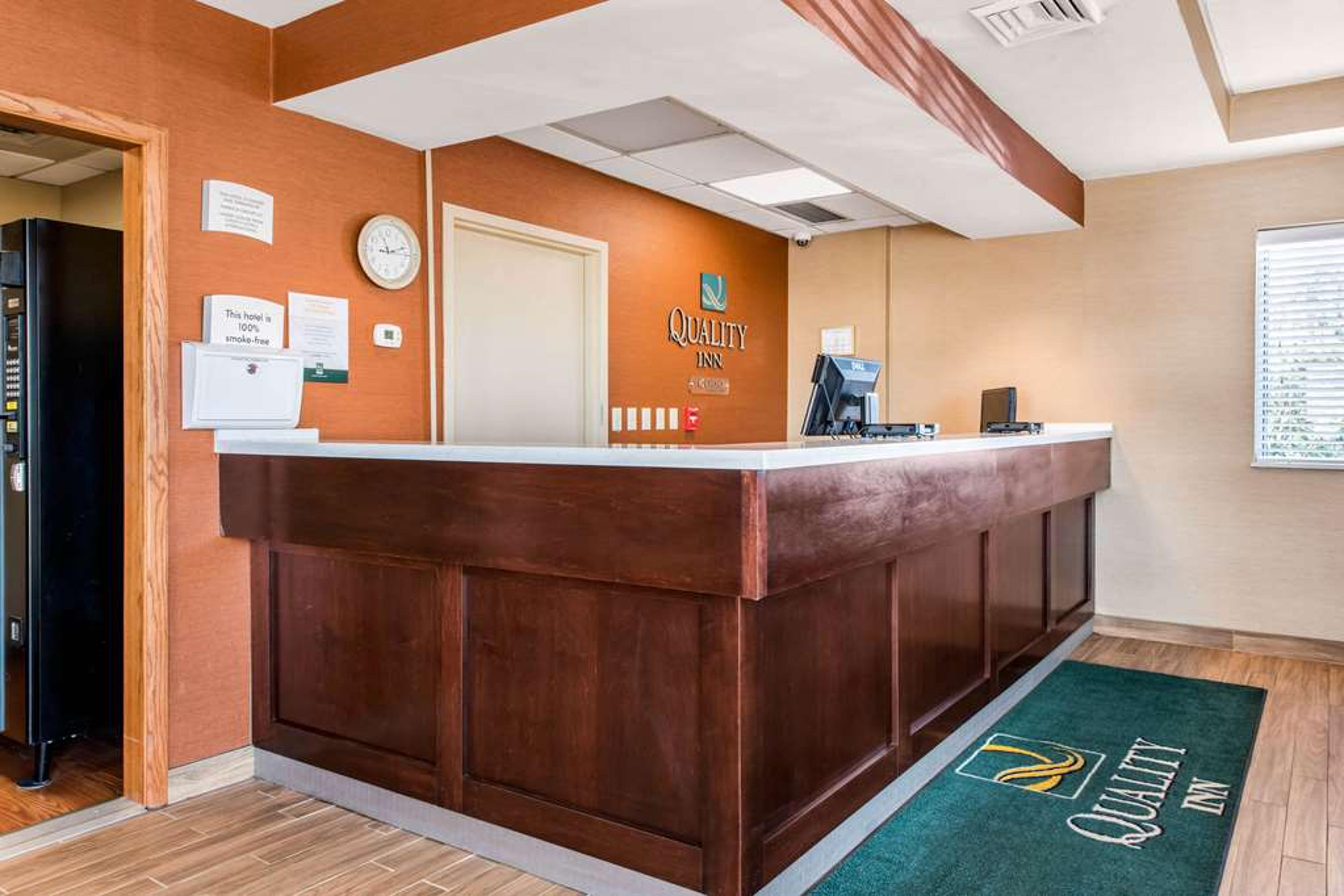 QUALITY INN AND SUITES NEW CASTLE