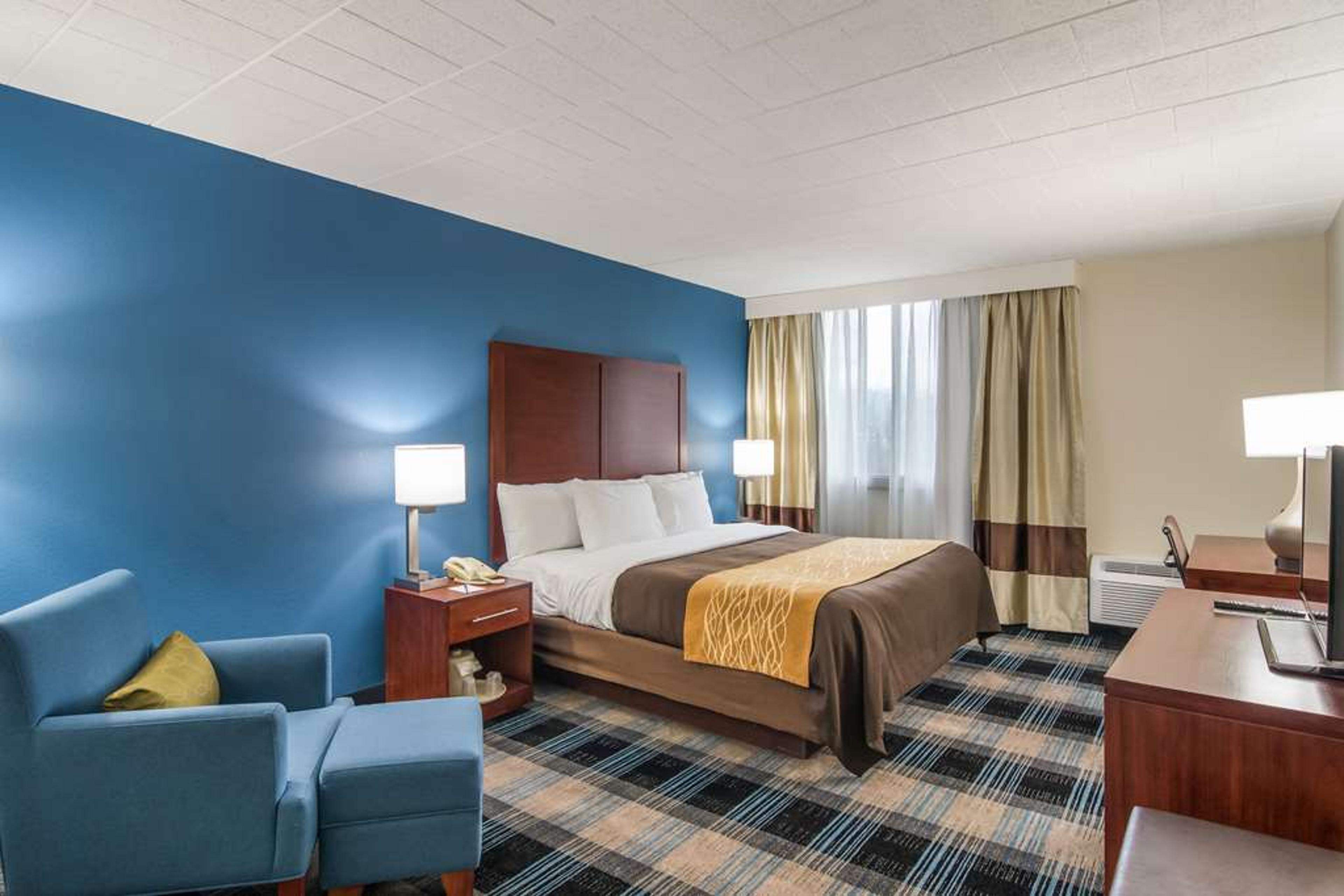COMFORT INN AND SUITES