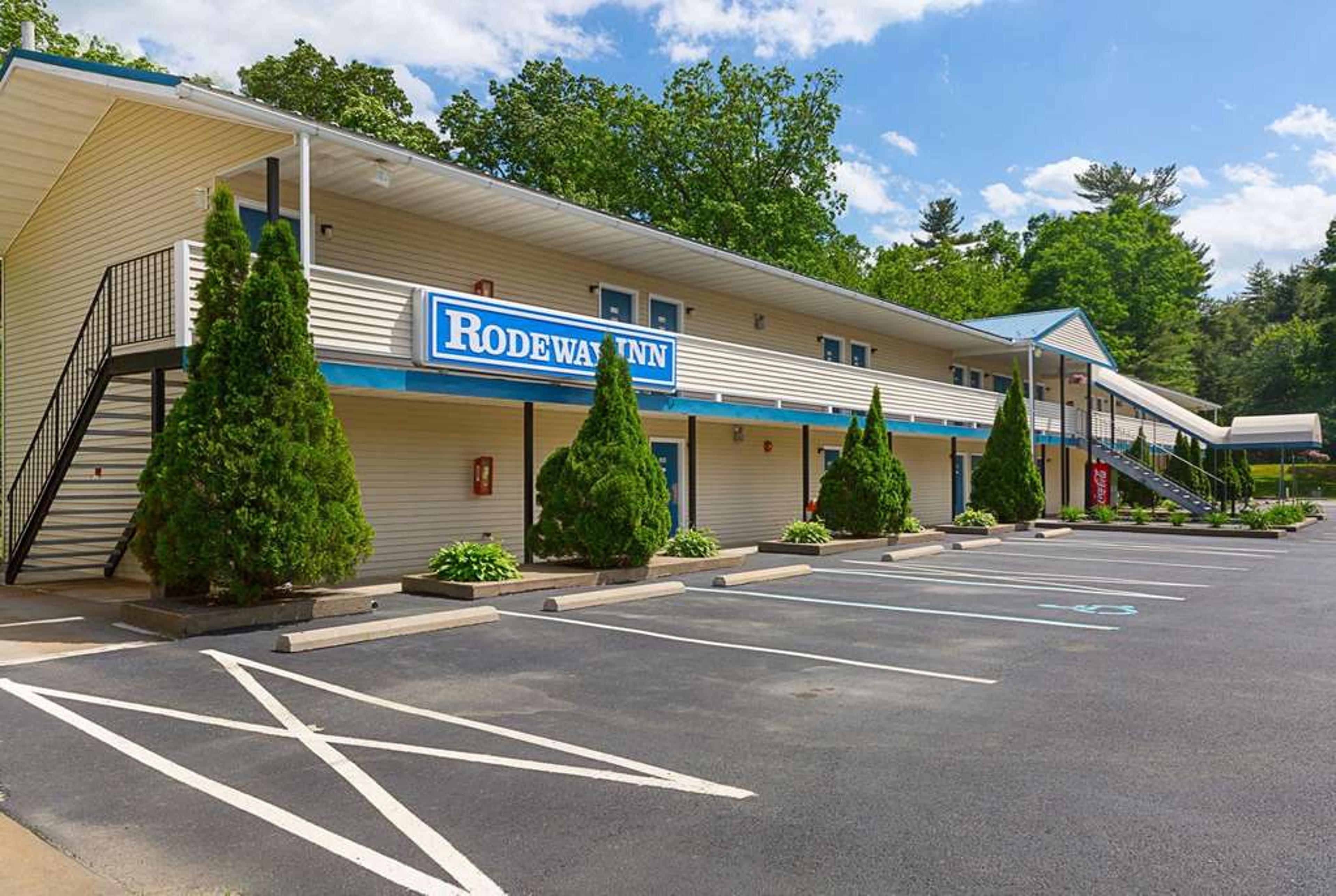 RODEWAY INN MILFORD - I-84