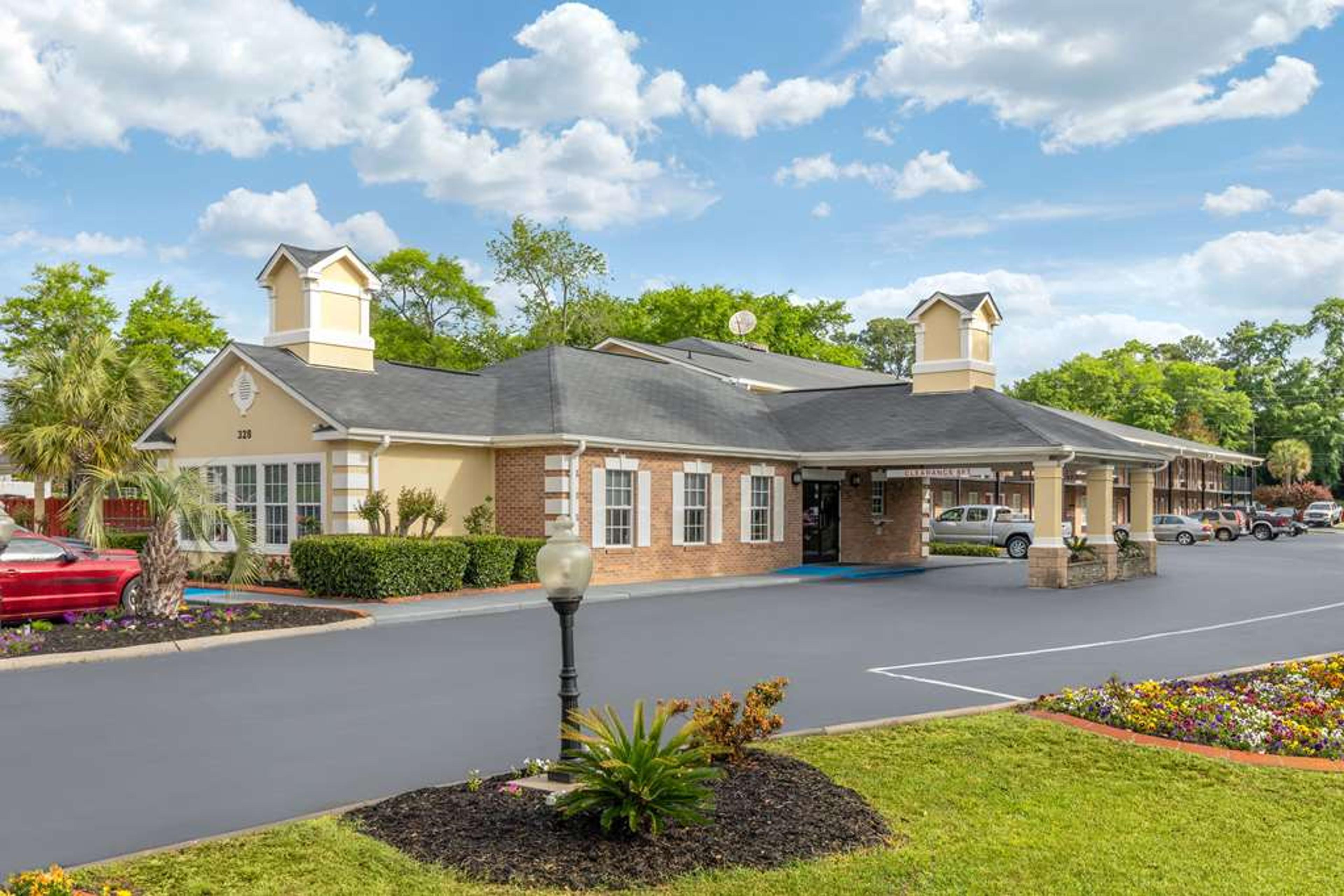 QUALITY INN AND SUITES LEXINGTON