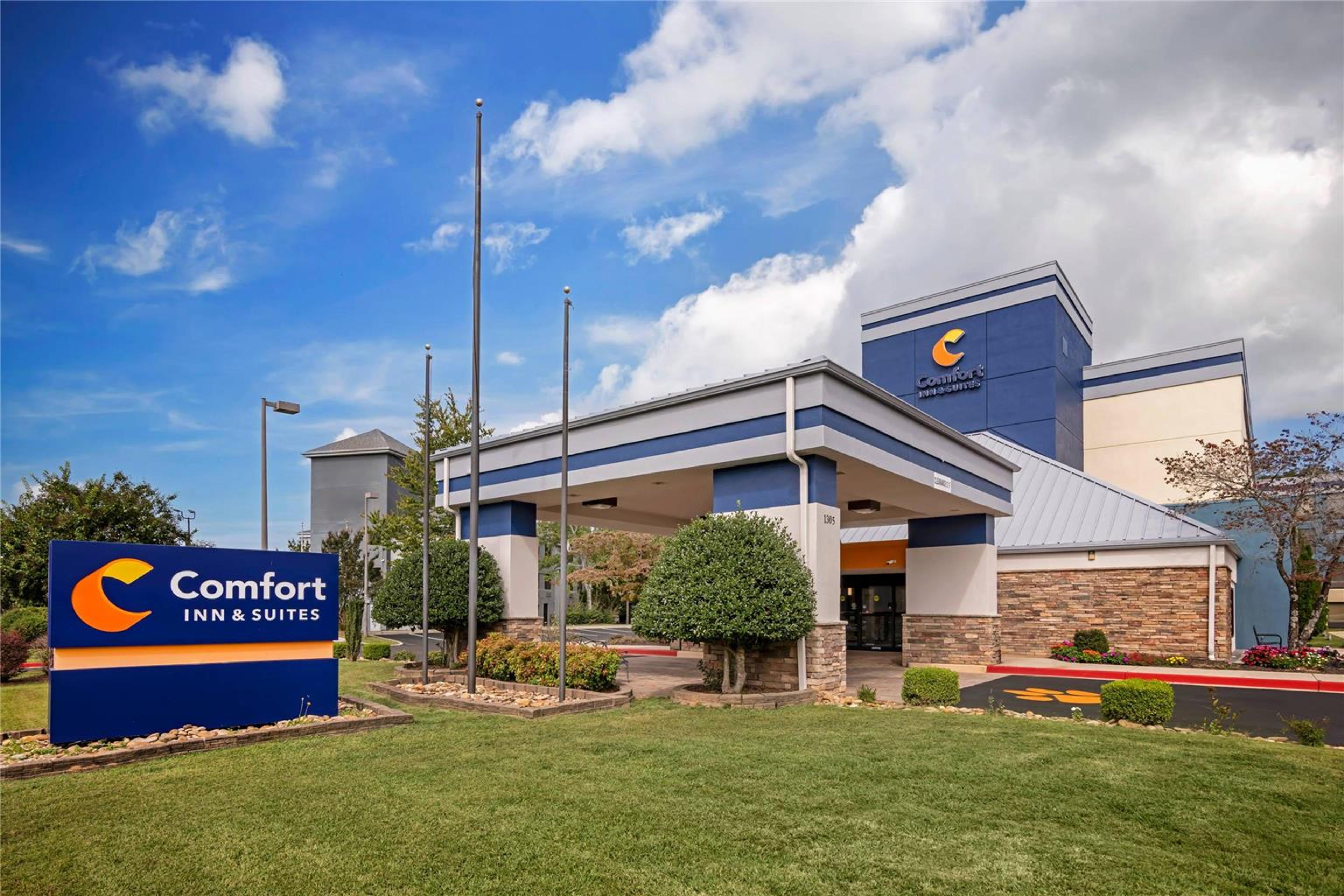 COMFORT INN AND SUITES CLEMSON - UN