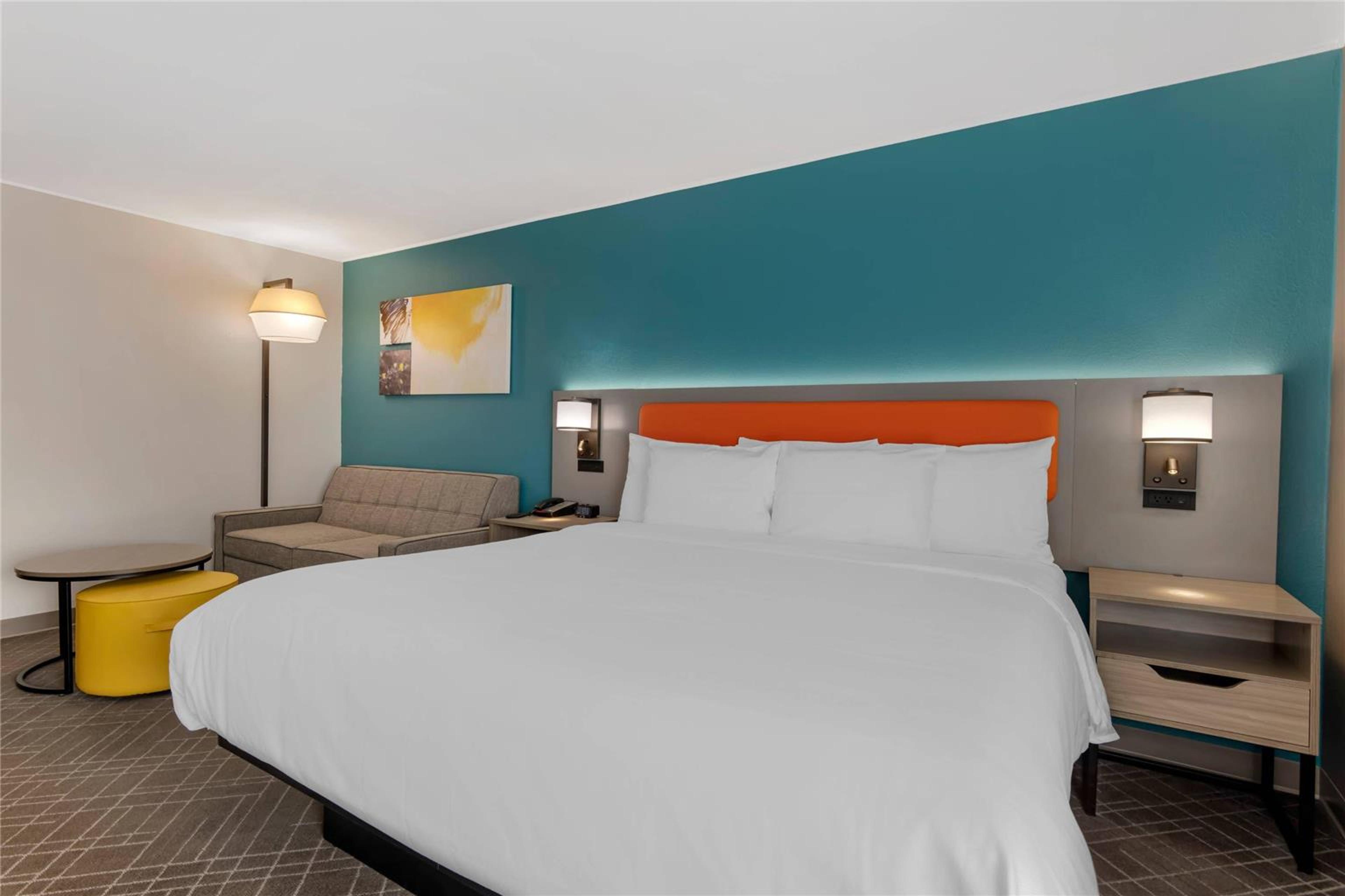 COMFORT INN AND SUITES CLEMSON - UN