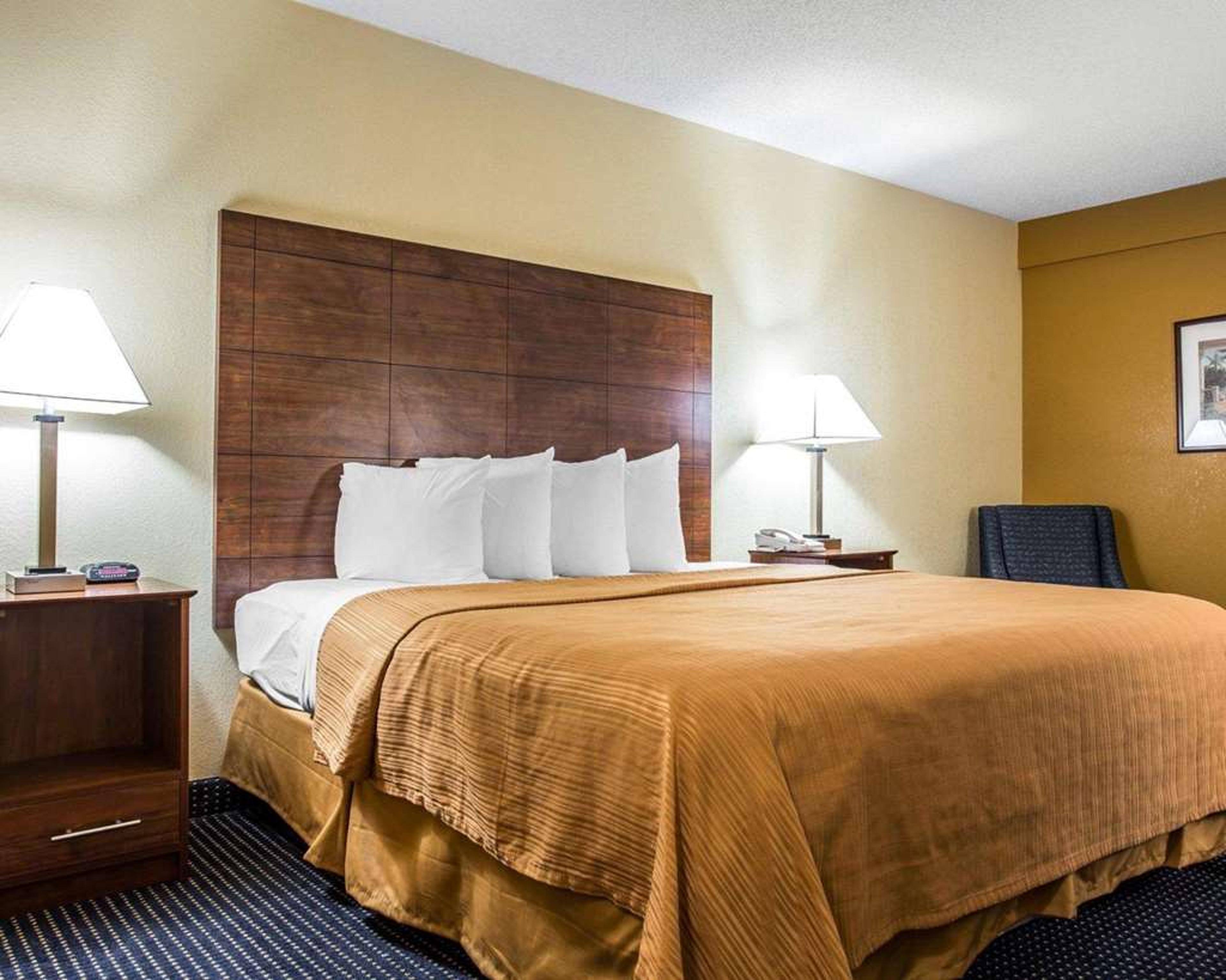 QUALITY INN MULLINS