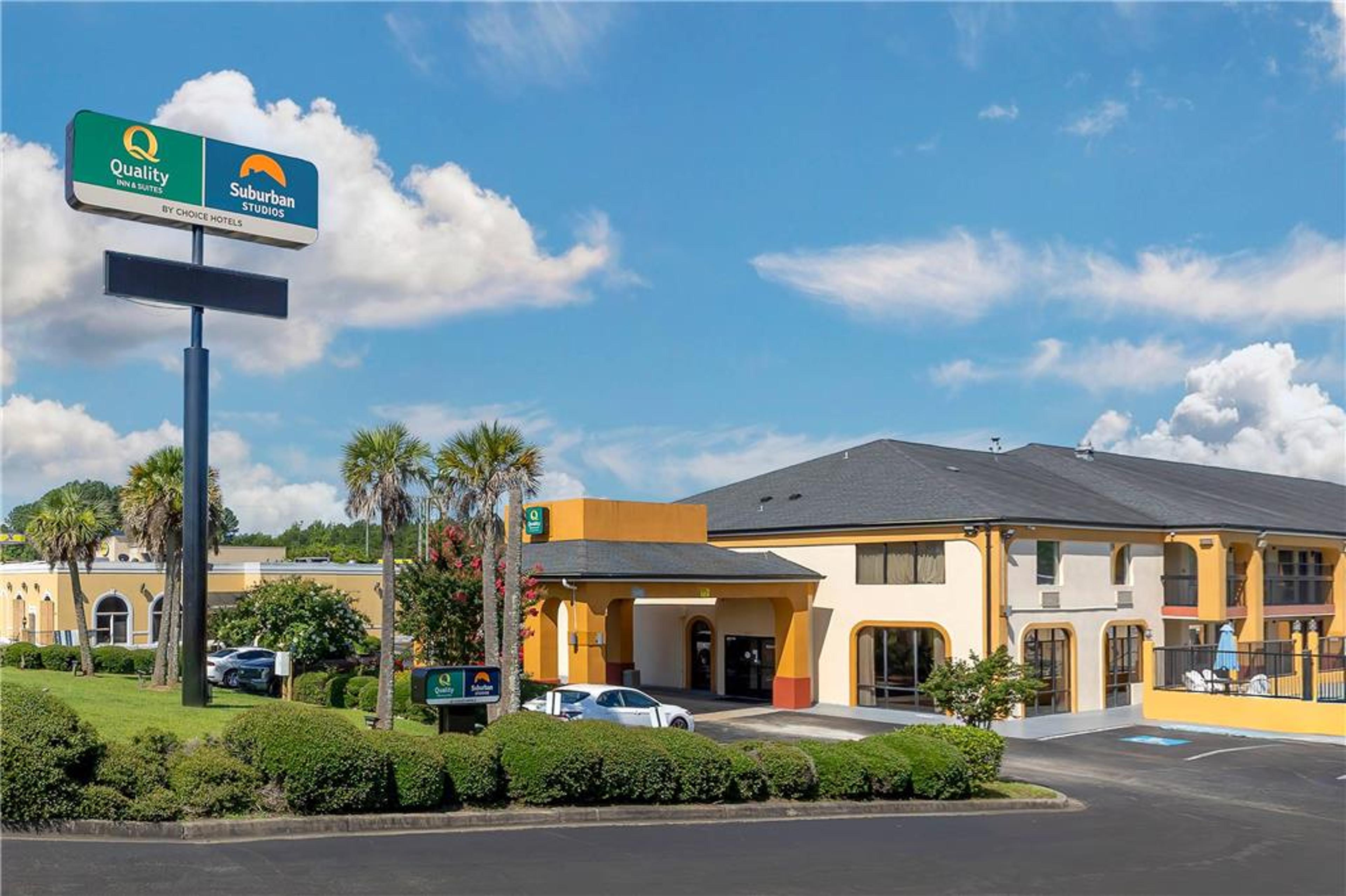 QUALITY INN AND SUITES ORANGEBURG