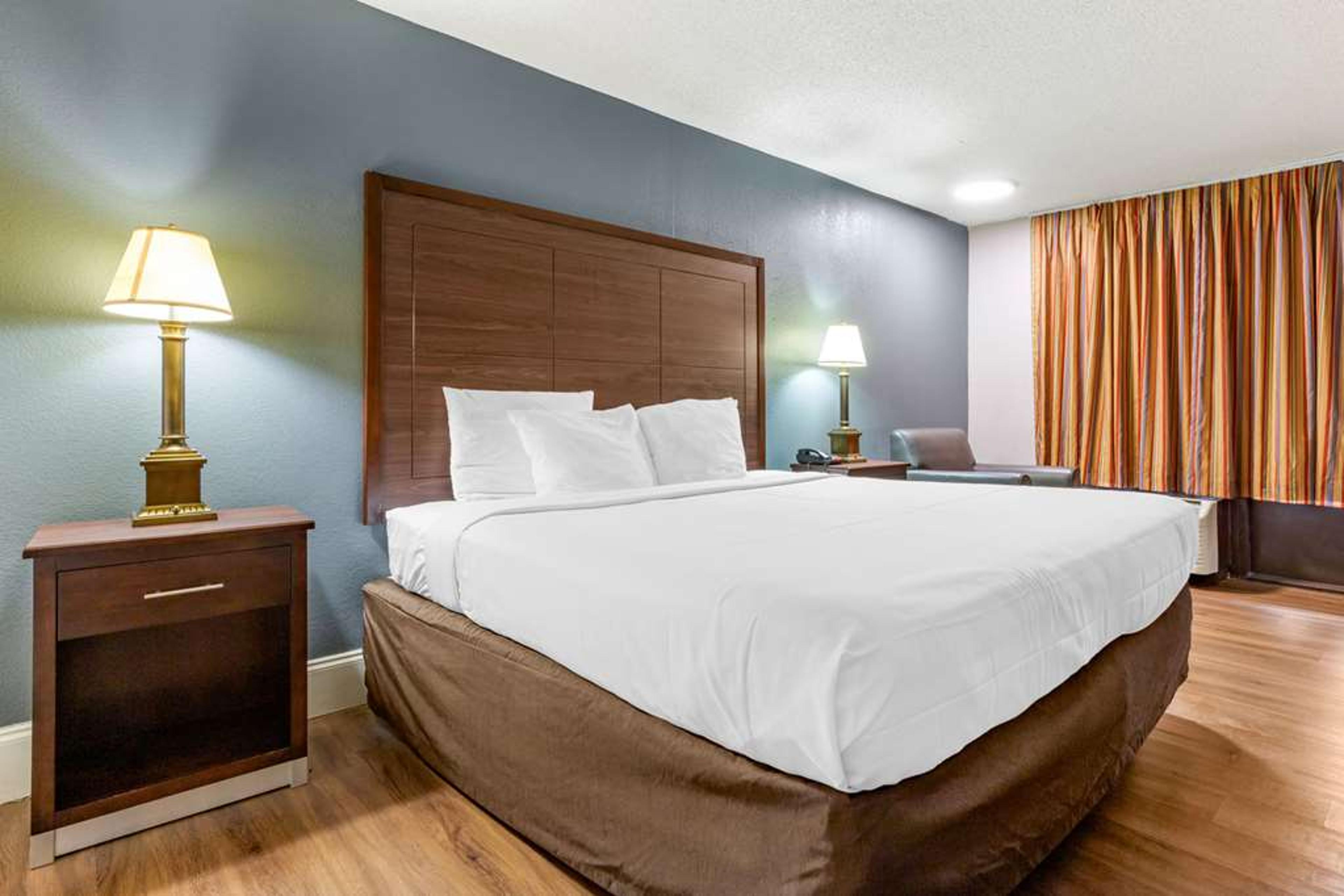 ECONO LODGE