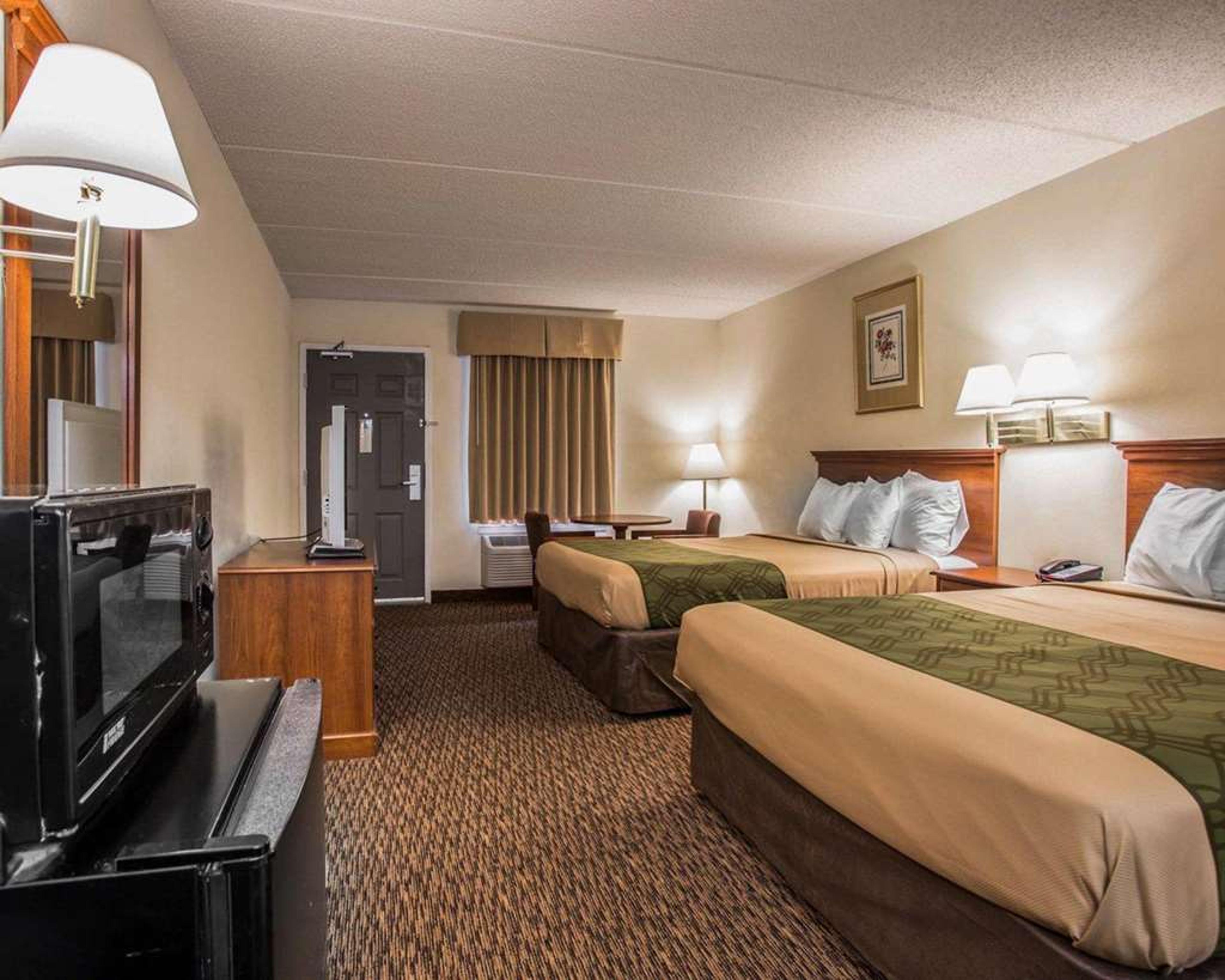 ECONO LODGE INN AND SUITES