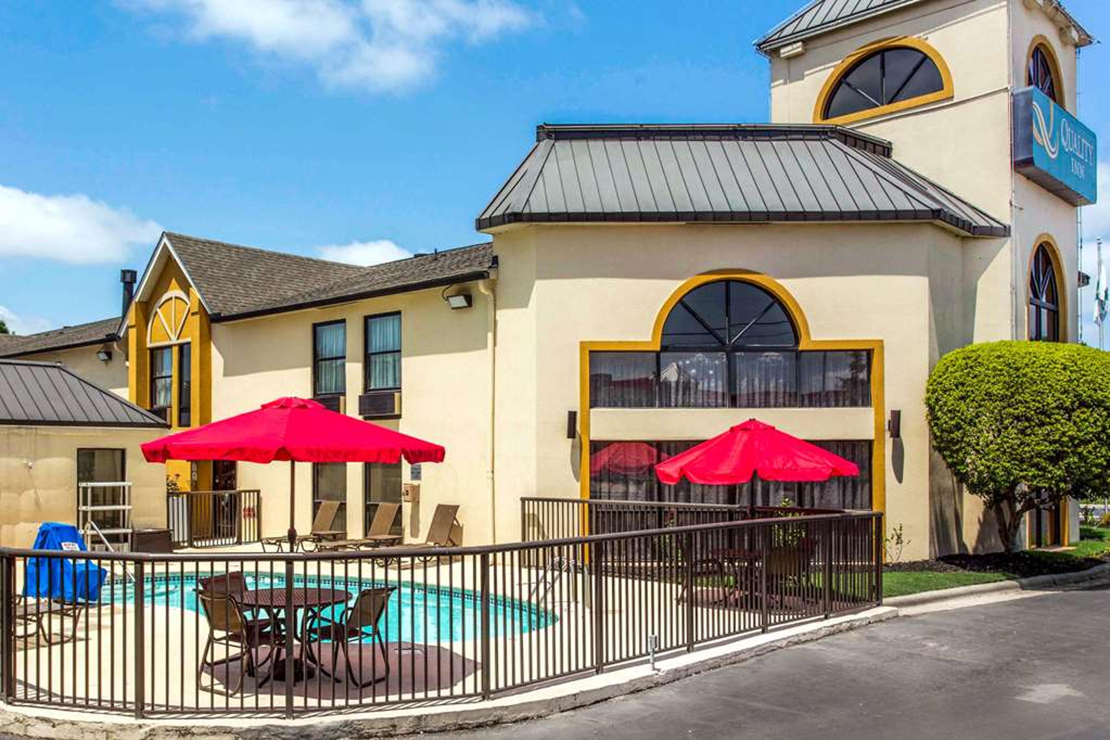 QUALITY INN AT THE PARK