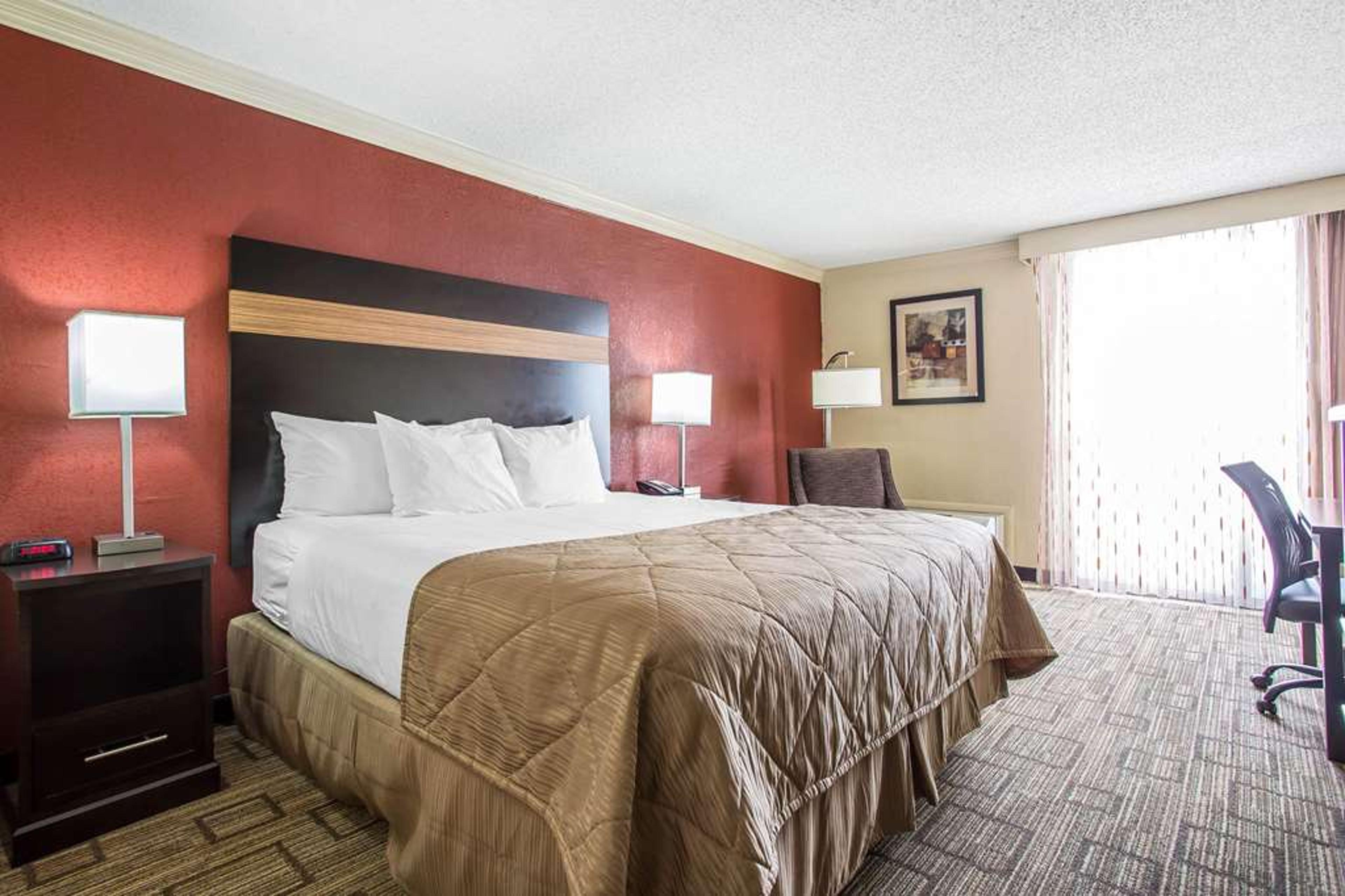 CLARION HOTEL FORT MILL NEAR AMUSEM