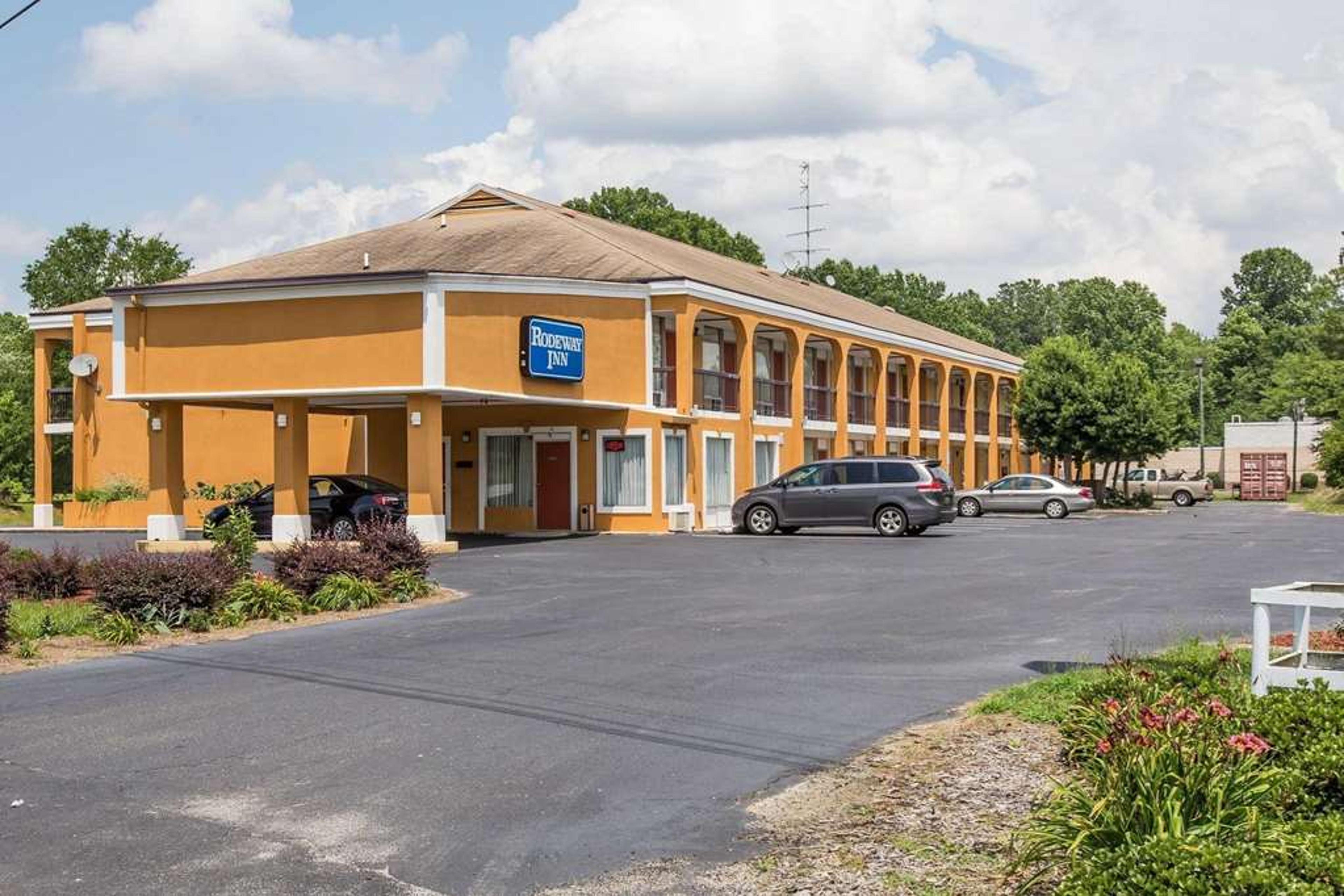 RODEWAY INN