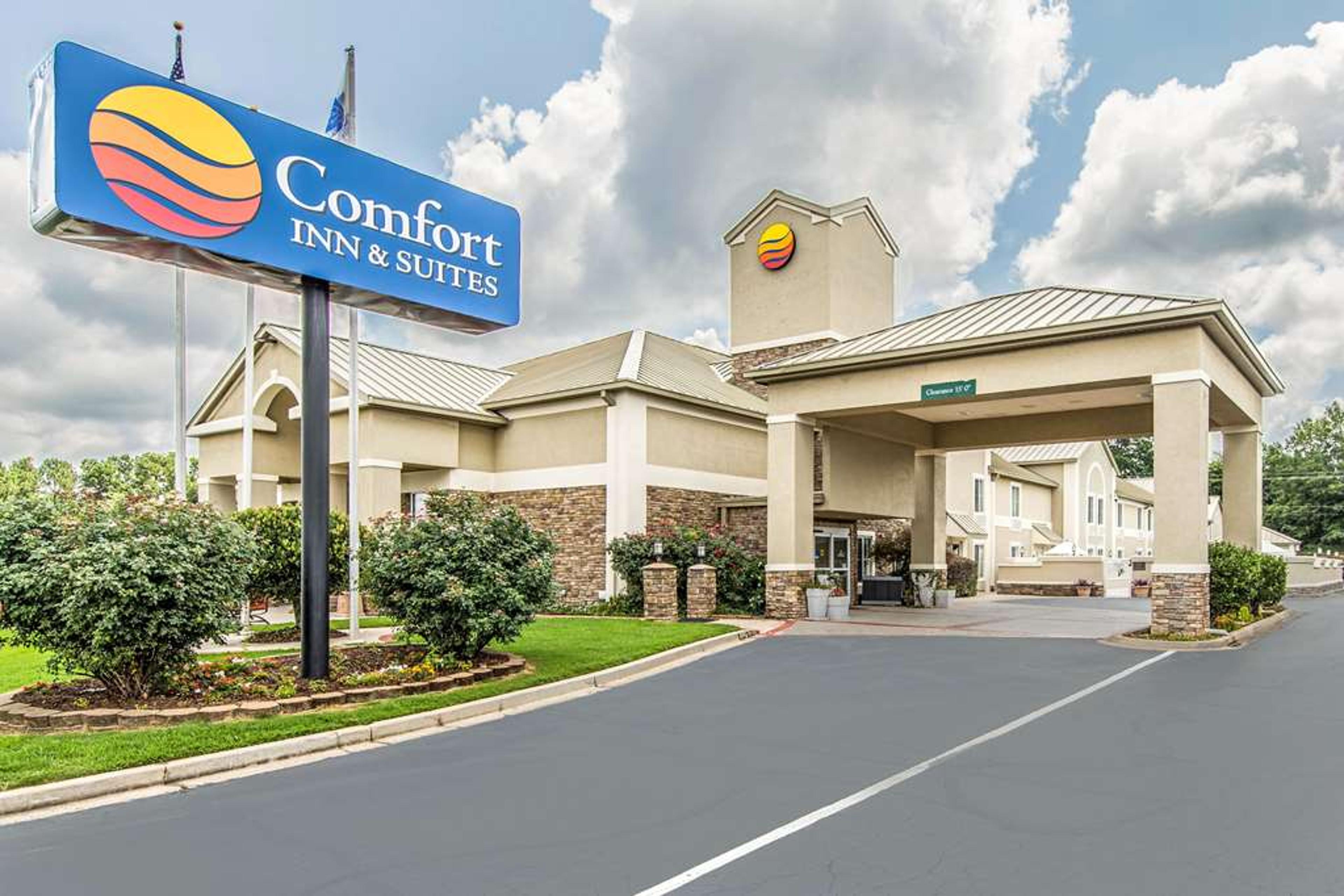 COMFORT INN AND SUITES GREENWOOD NE
