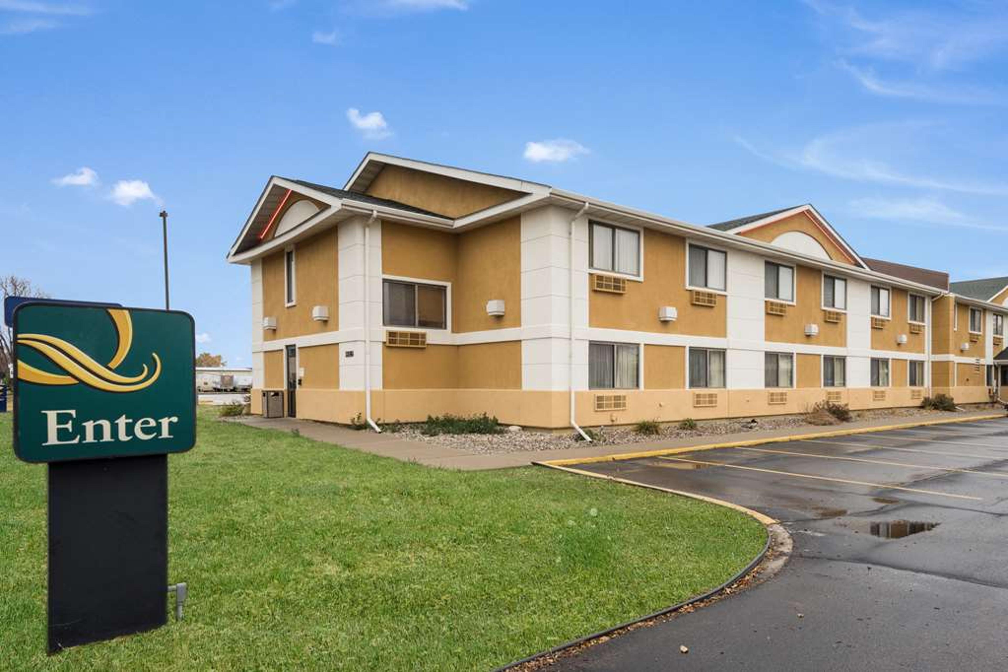 QUALITY INN AND SUITES SOUTH