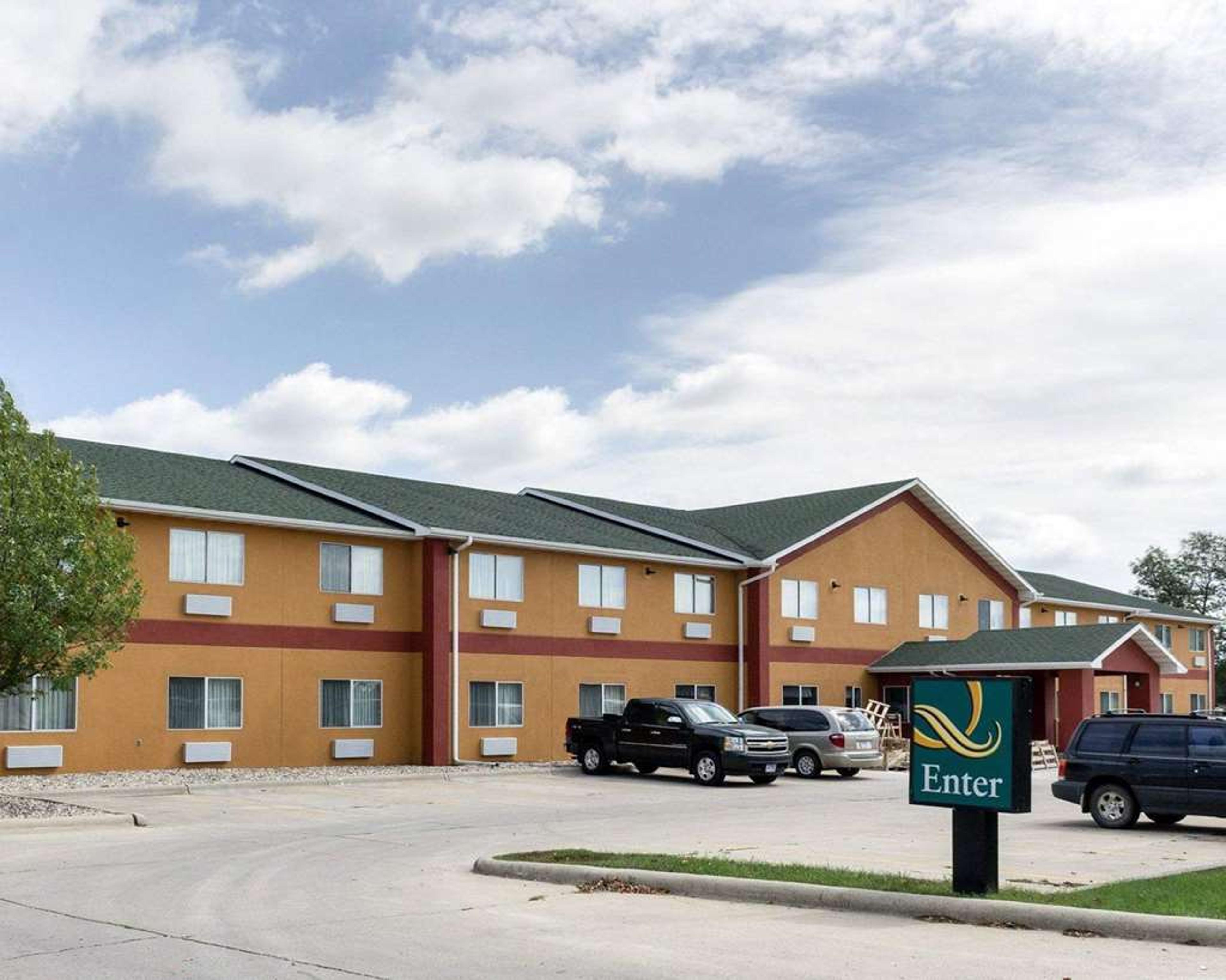 QUALITY INN BROOKINGS-UNIVERSITY