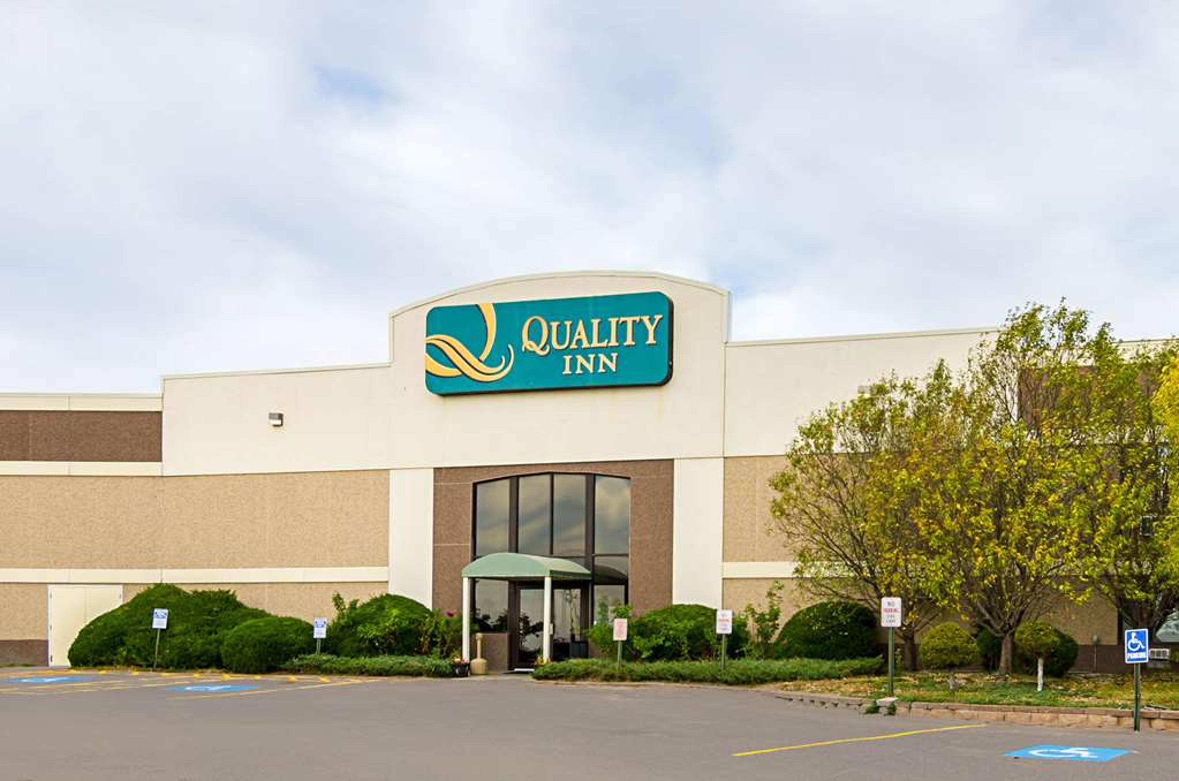 QUALITY INN ROSEBUD CASINO