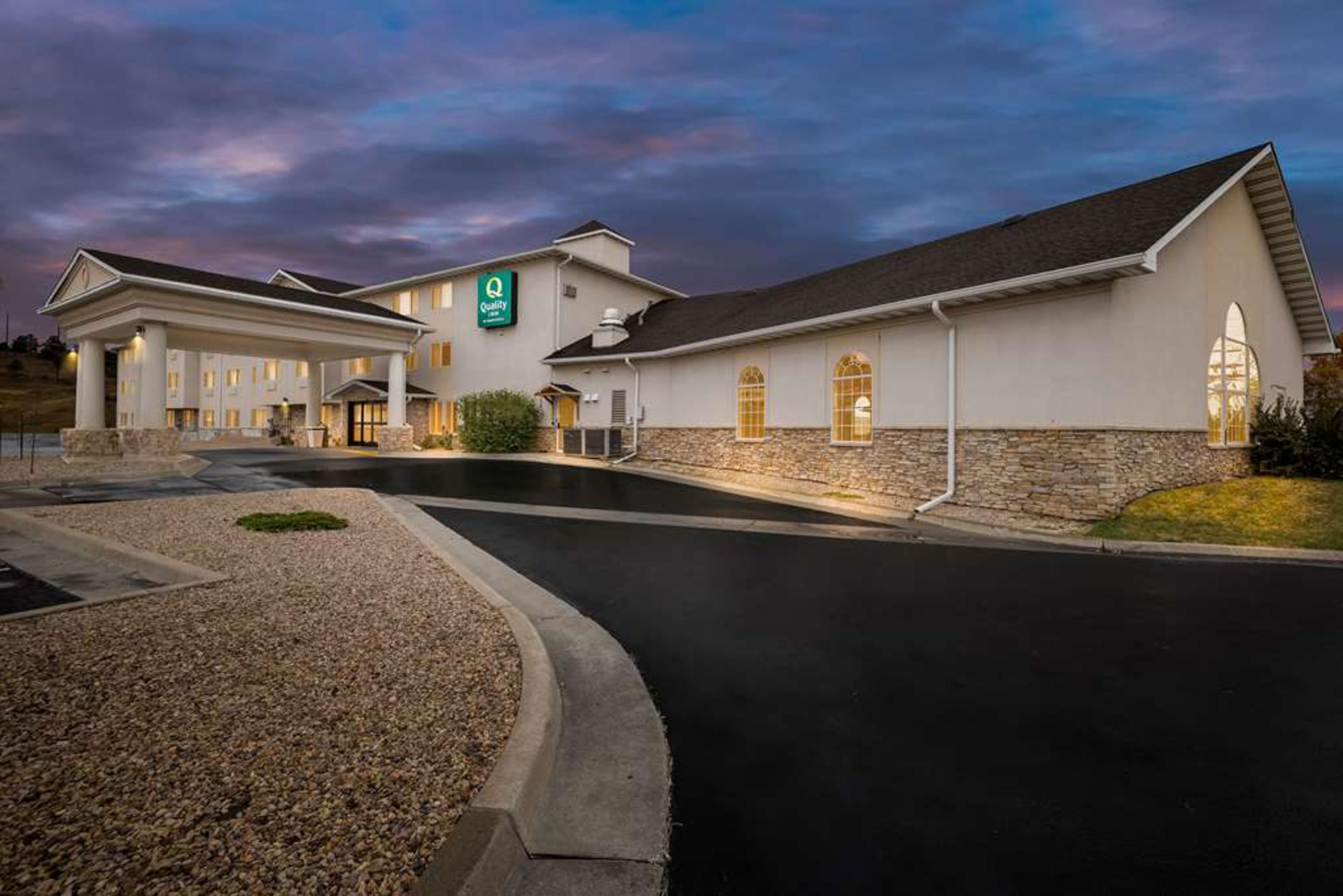 QUALITY INN NEAR MONUMENT HEALTH RA