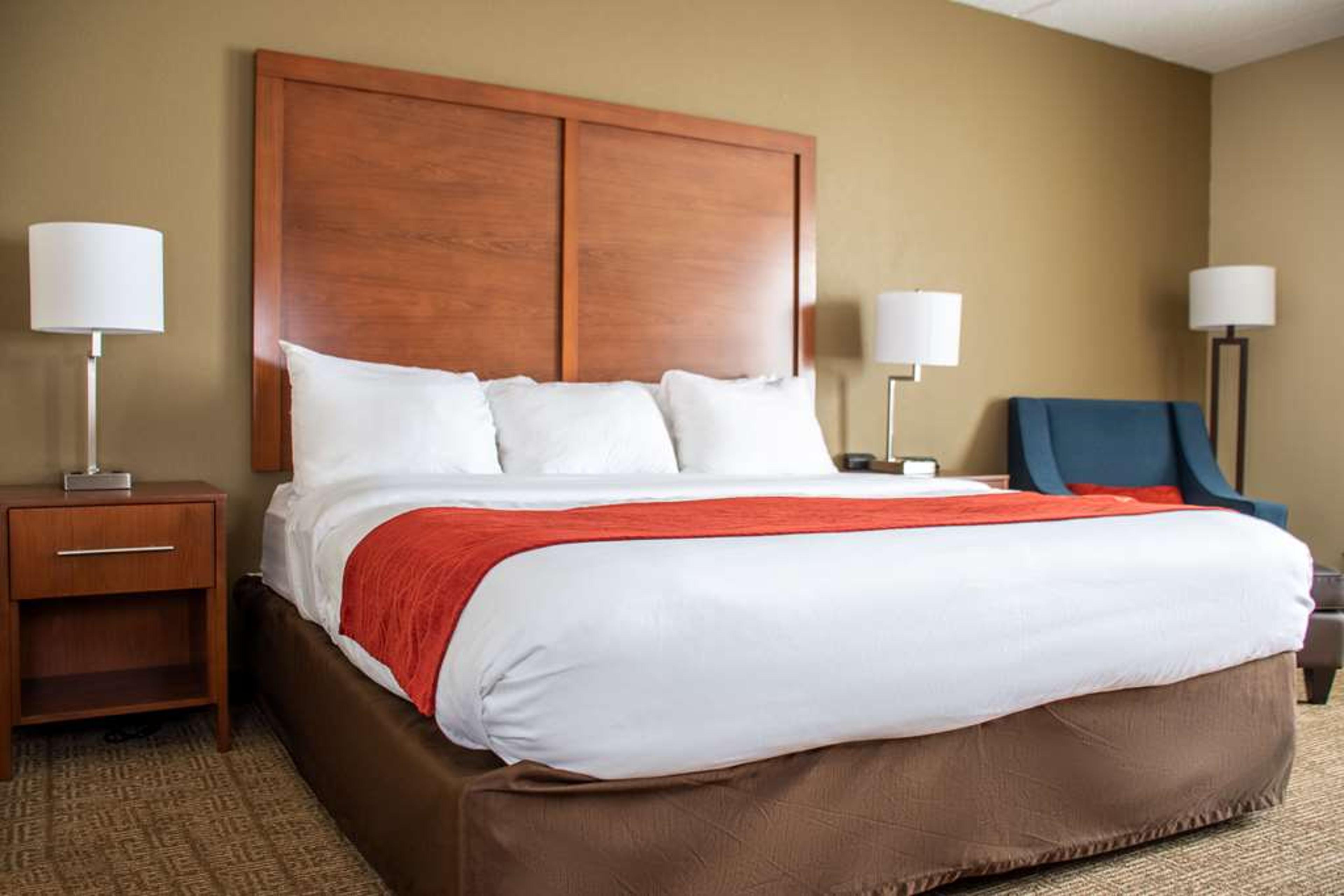 COMFORT INN