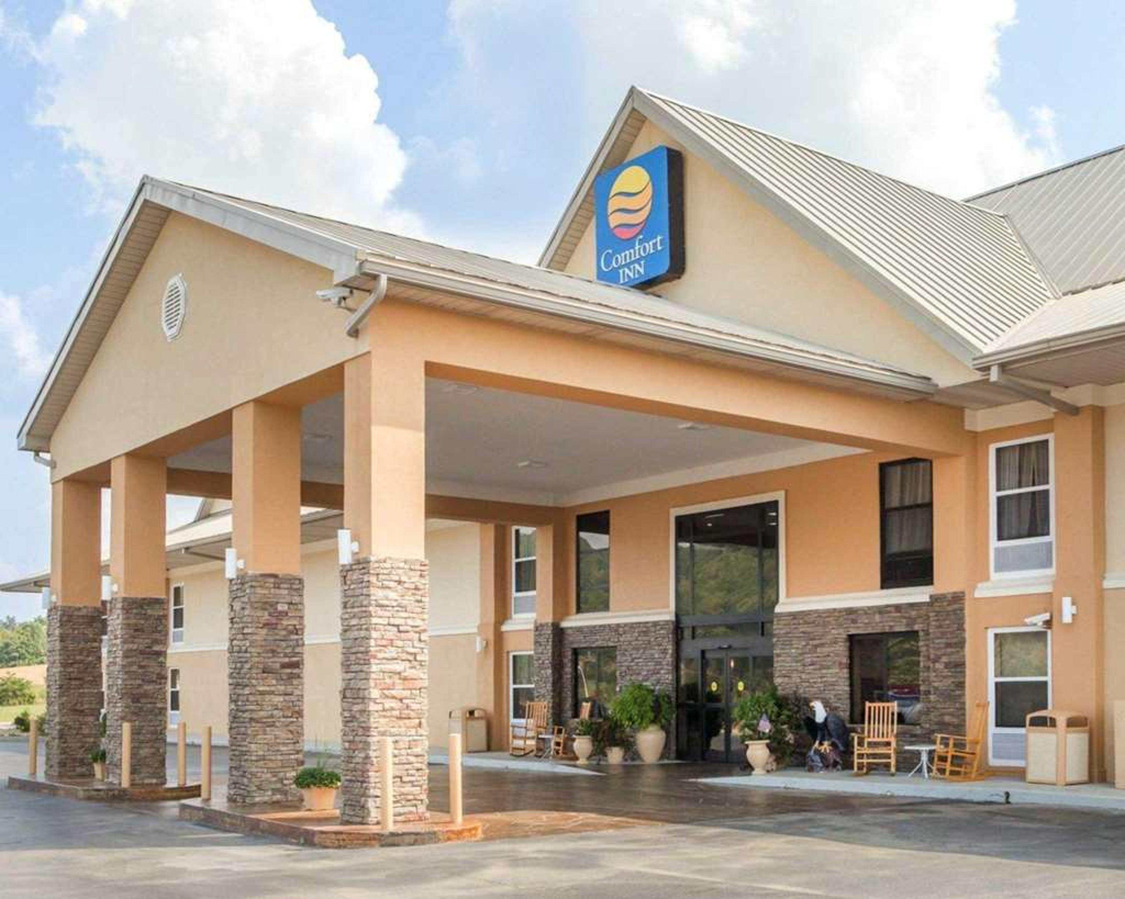 COMFORT INN AT ROYAL BLUE