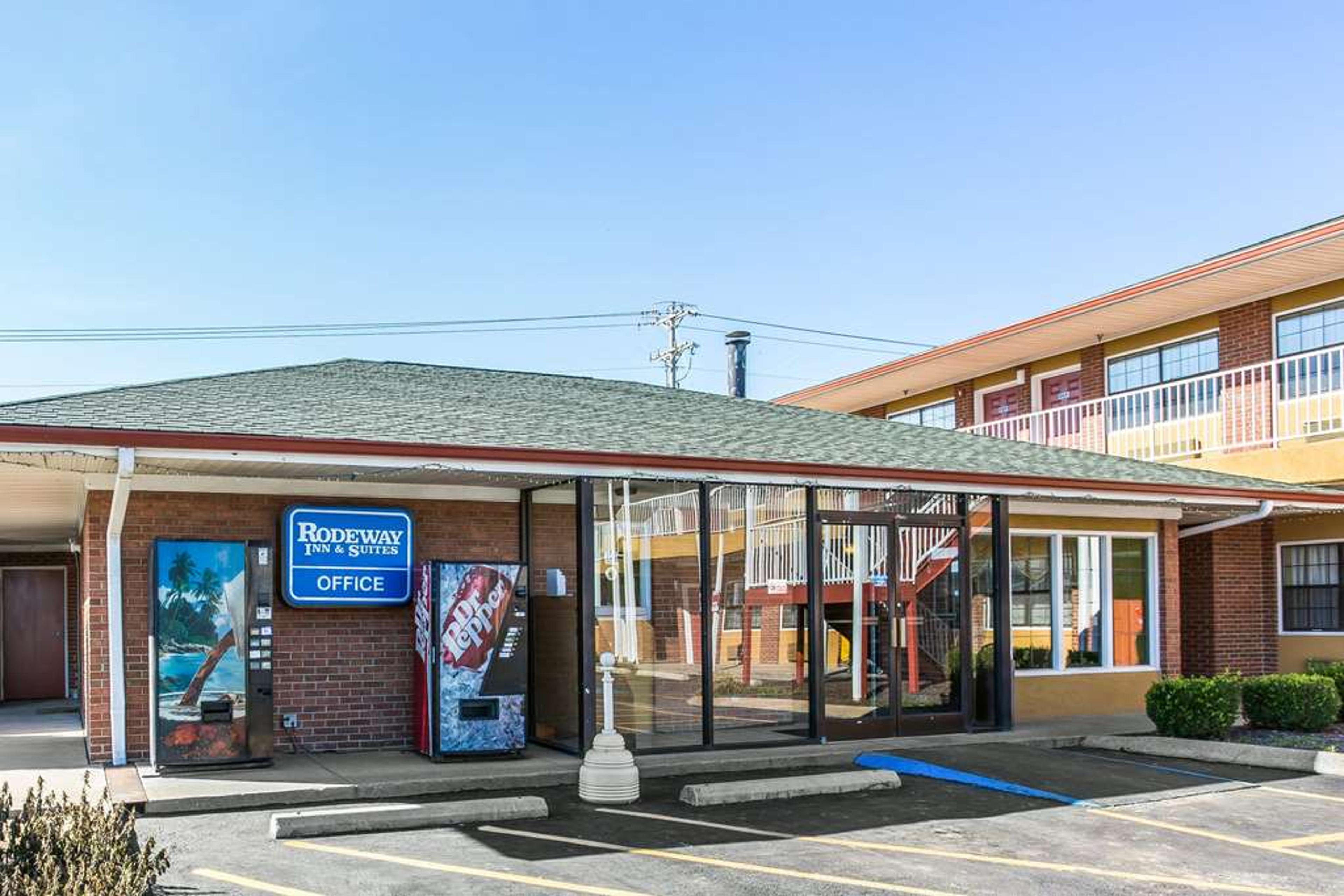RODEWAY INN AND SUITES