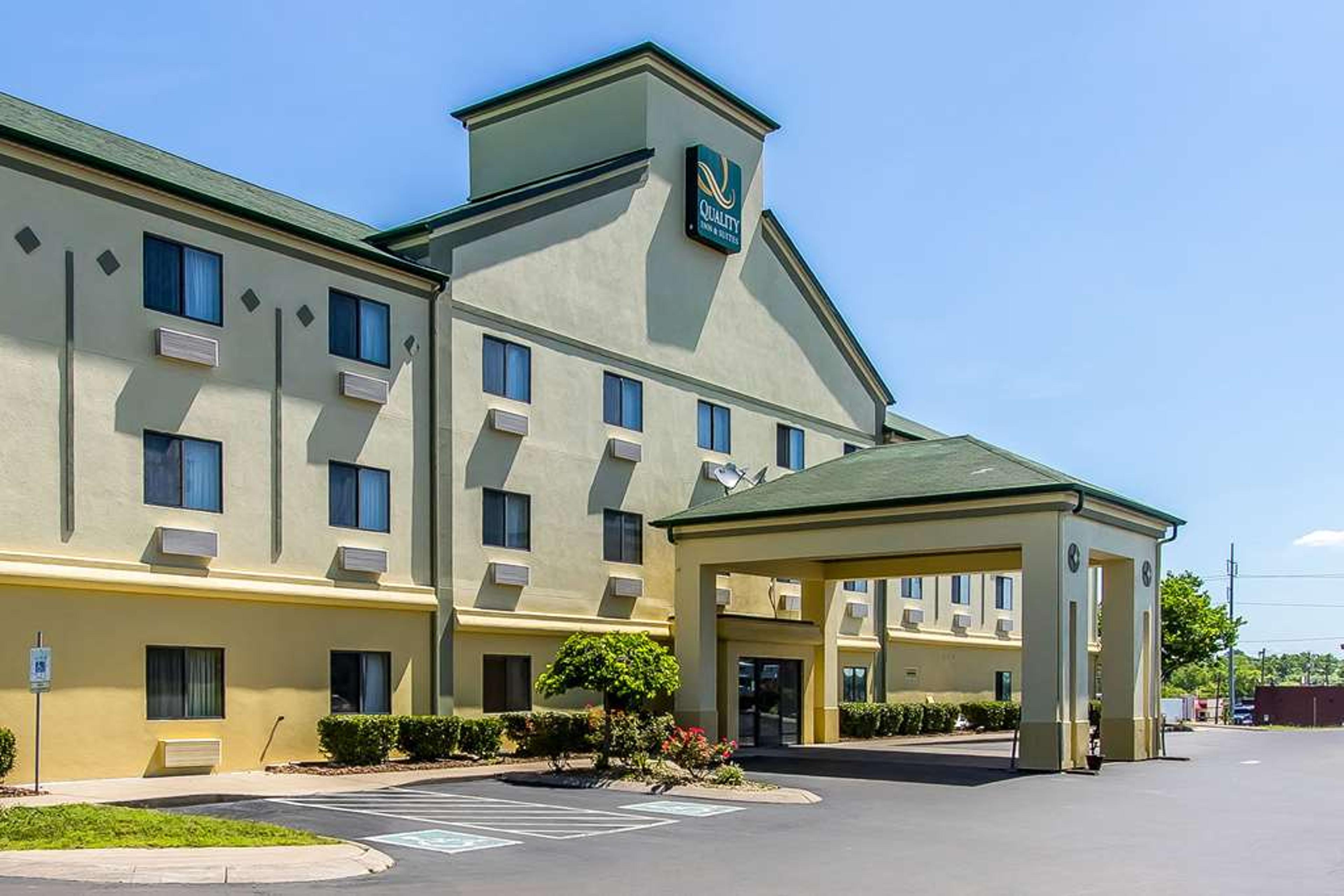 QUALITY INN & SUITES