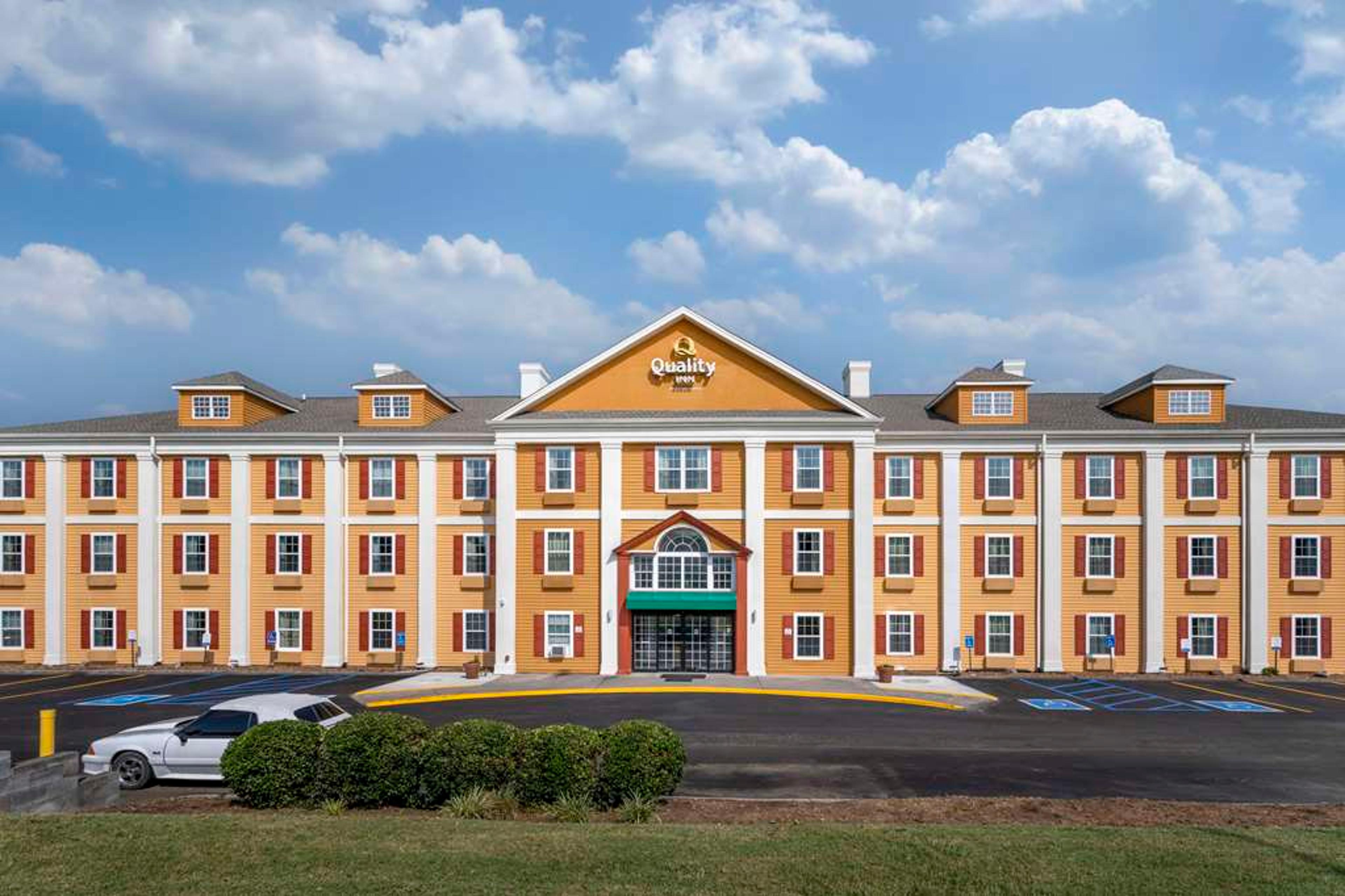 QUALITY INN OAK RIDGE - KNOXVILLE W
