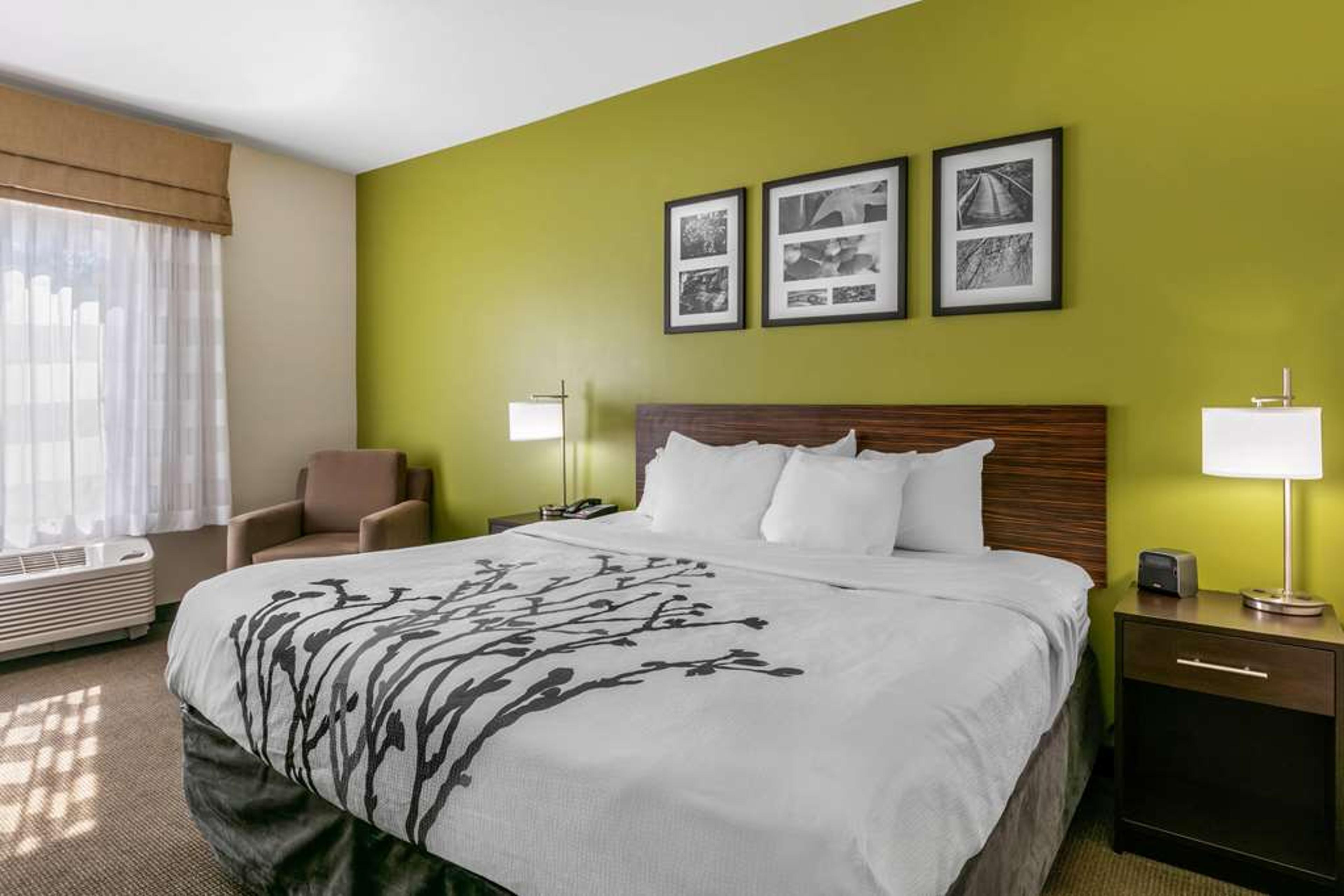 SLEEP INN & SUITES
