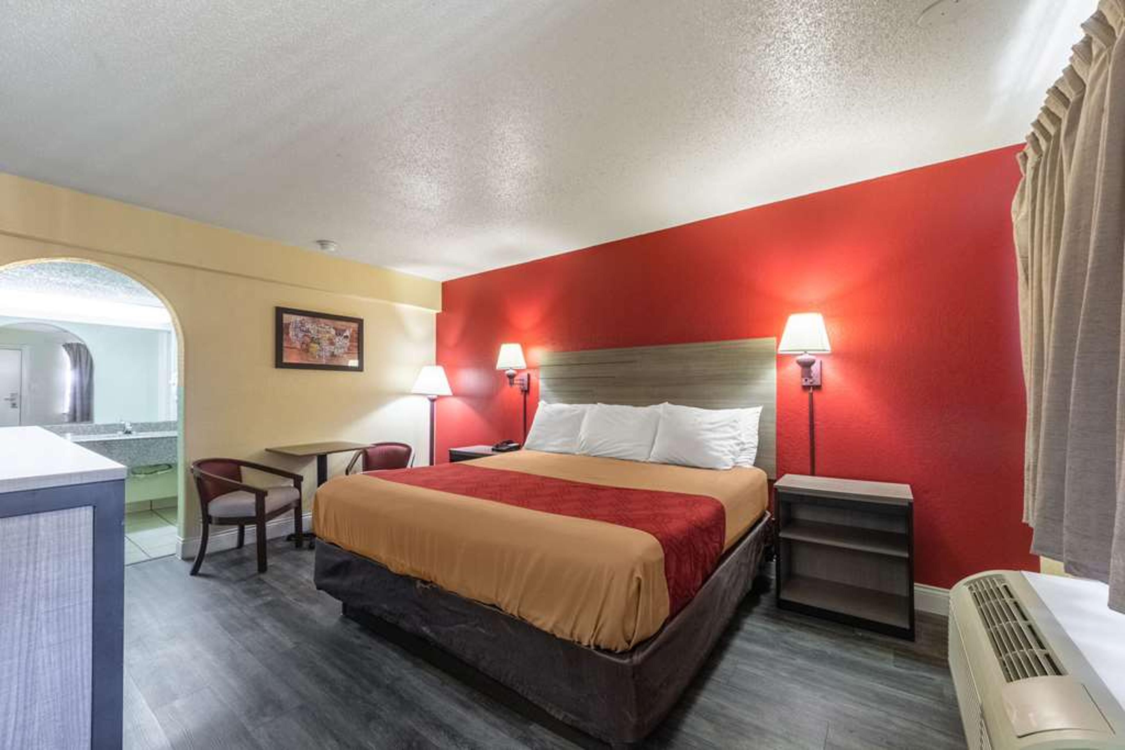 ECONO LODGE SAN MARCOS UNIVERSITY A