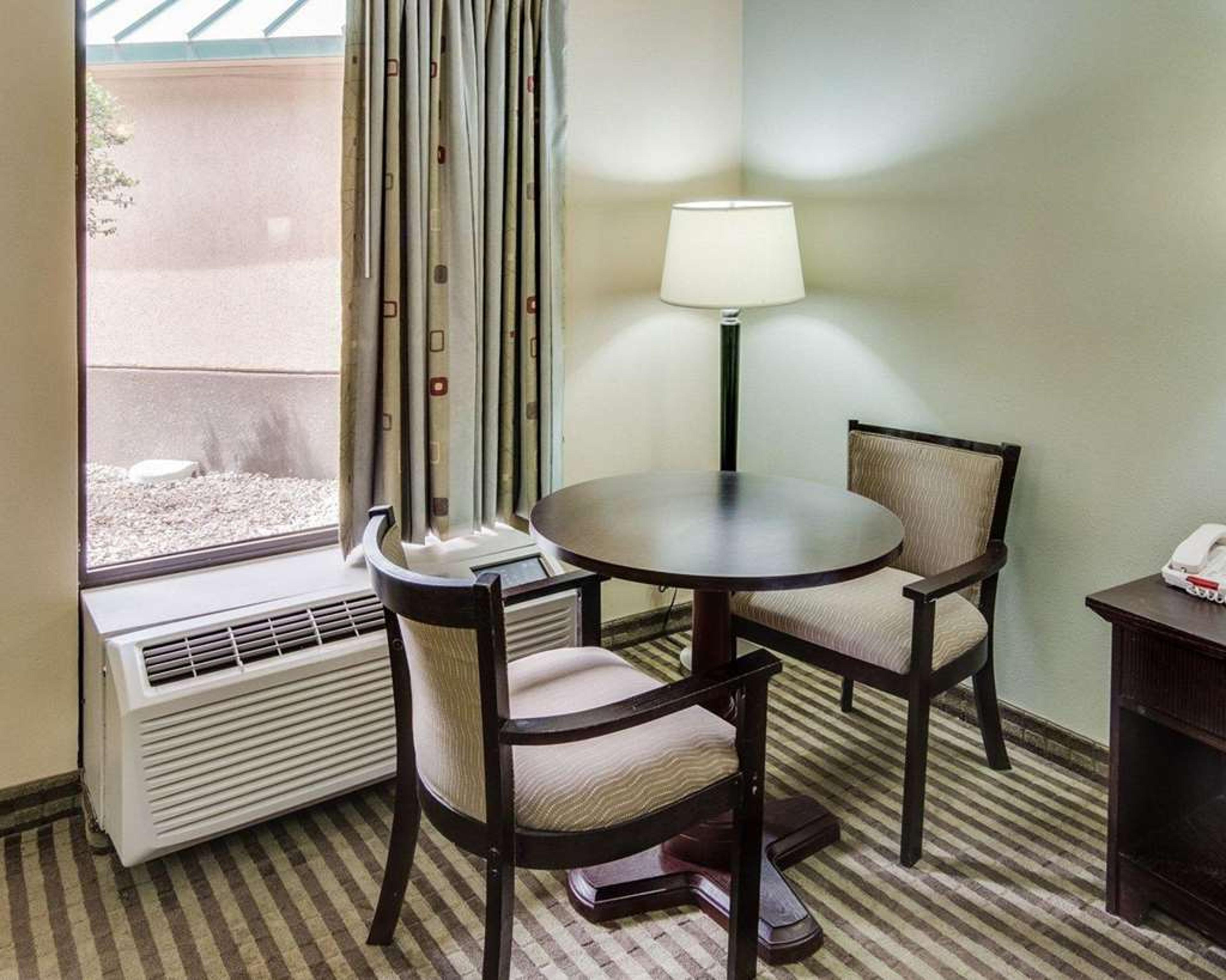 QUALITY INN MT. PLEASANT