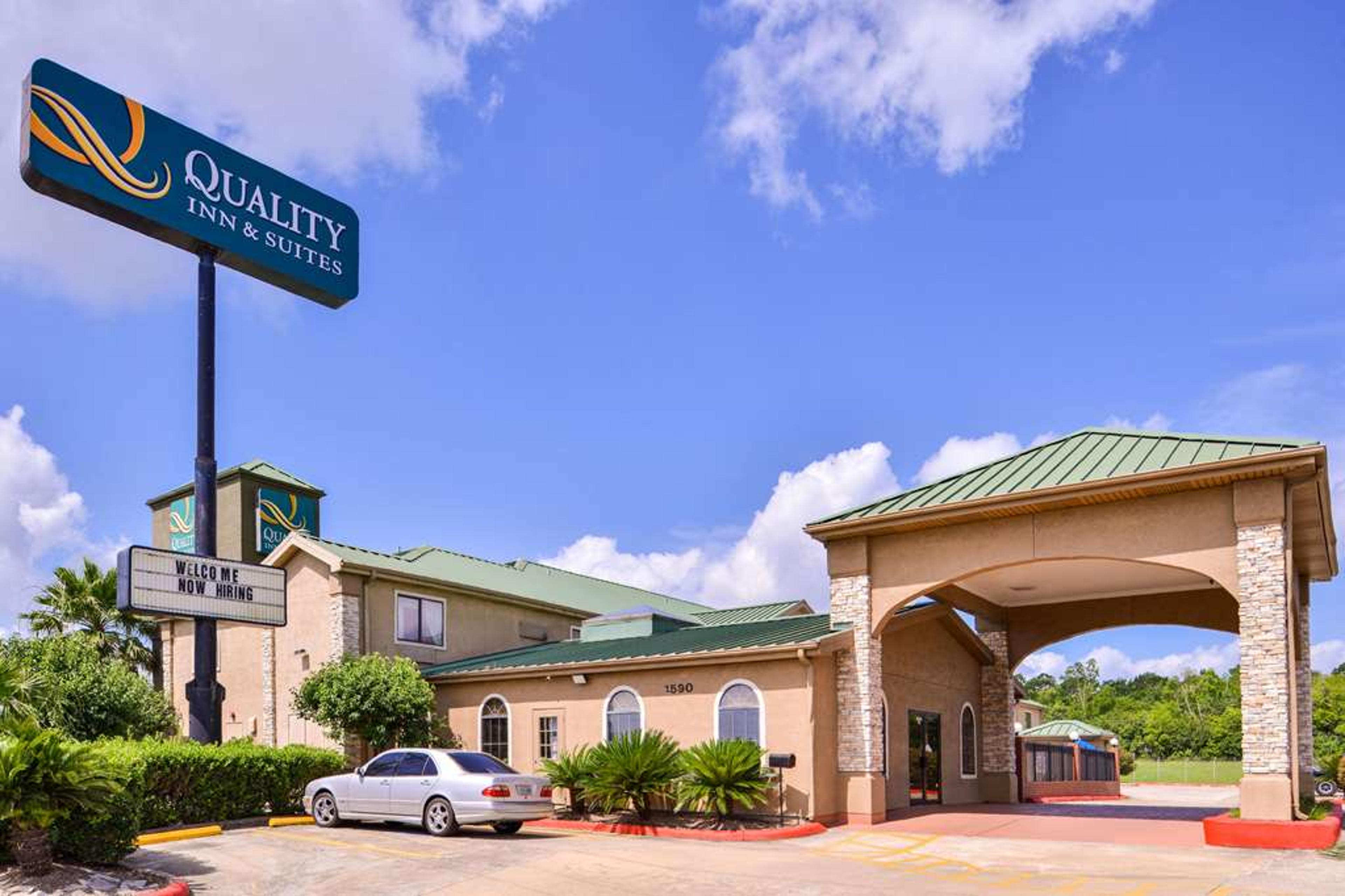QUALITY INN AND SUITES BEAUMONT
