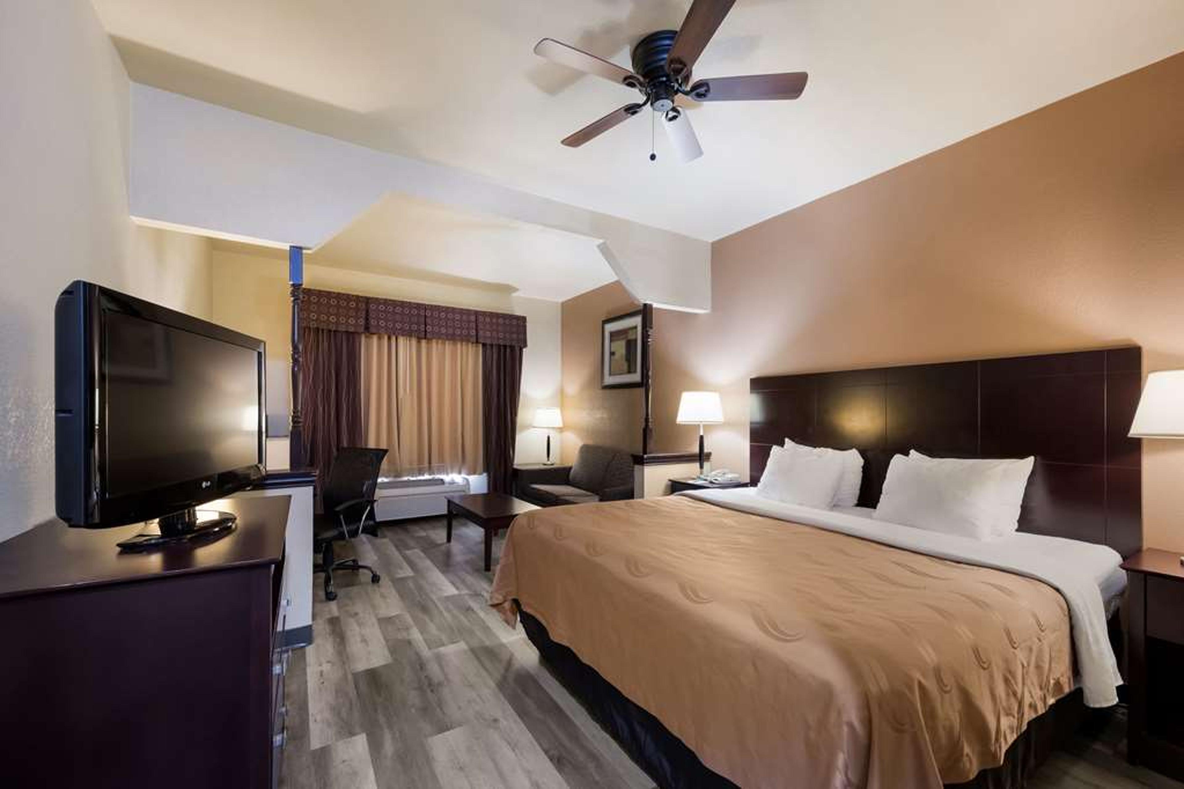 QUALITY INN AND SUITES TERRELL