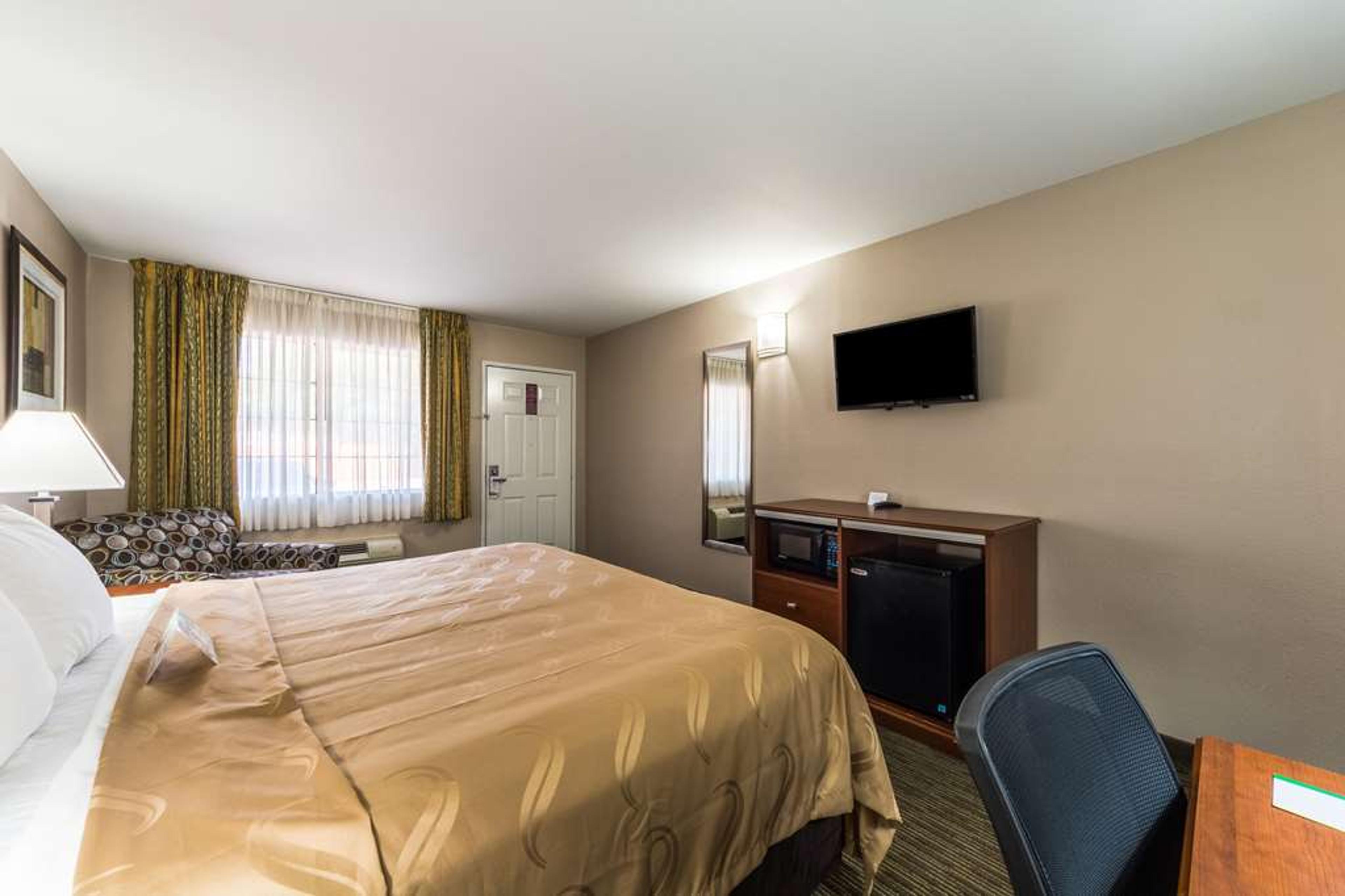QUALITY INN UNIVERSITY NEAR DOWNTOW