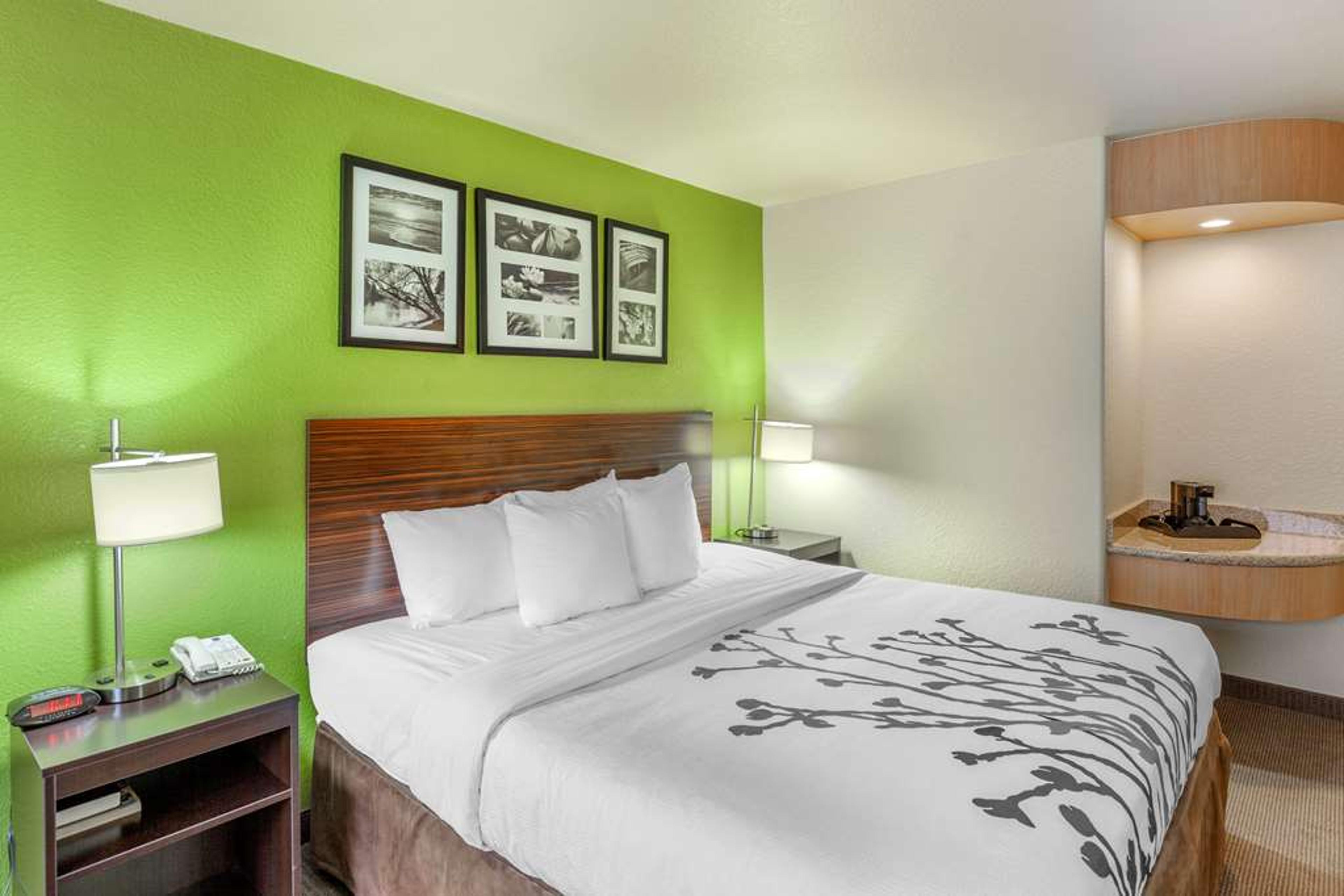 SLEEP INN AND SUITES HEWITT - SOUTH