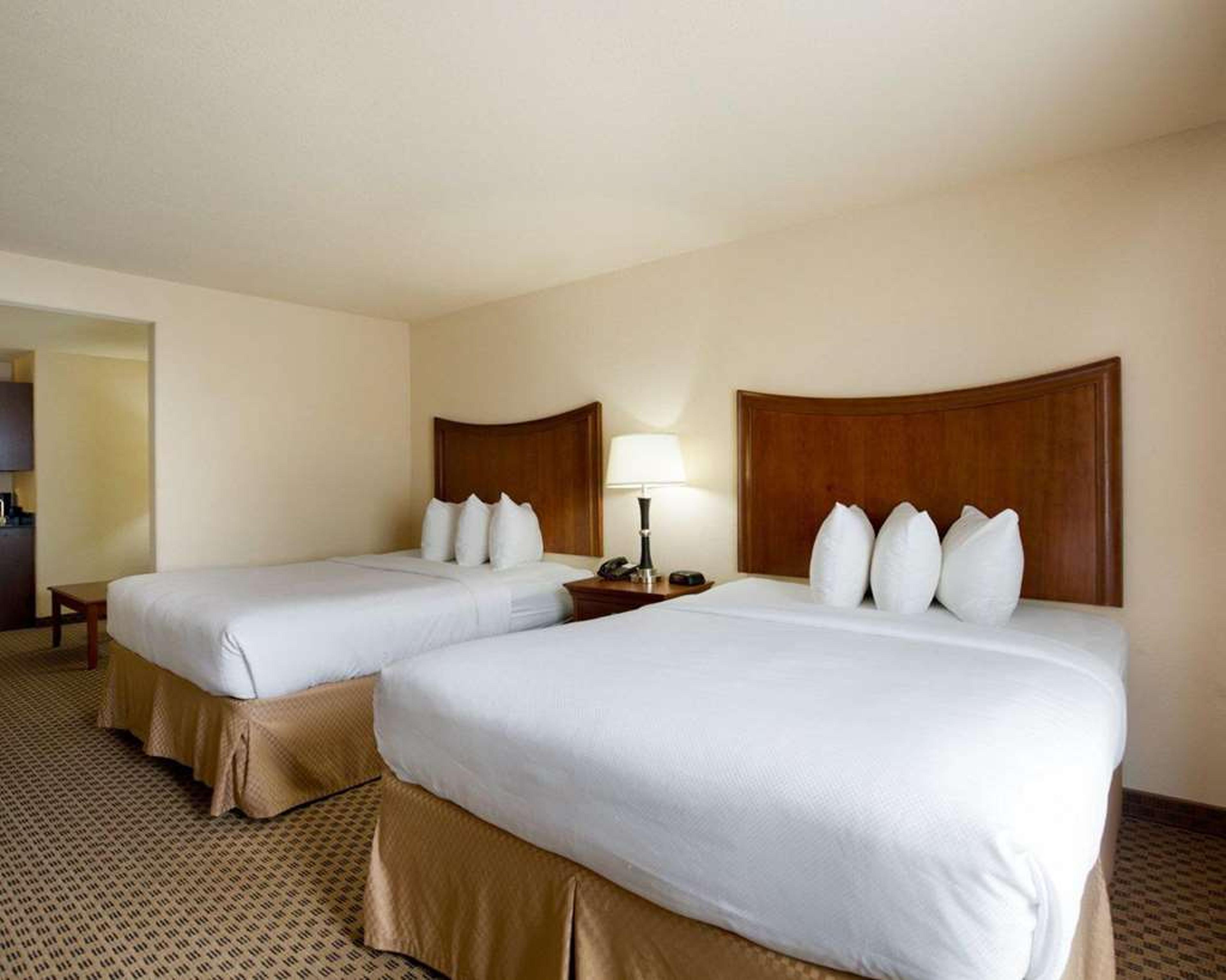 QUALITY SUITES