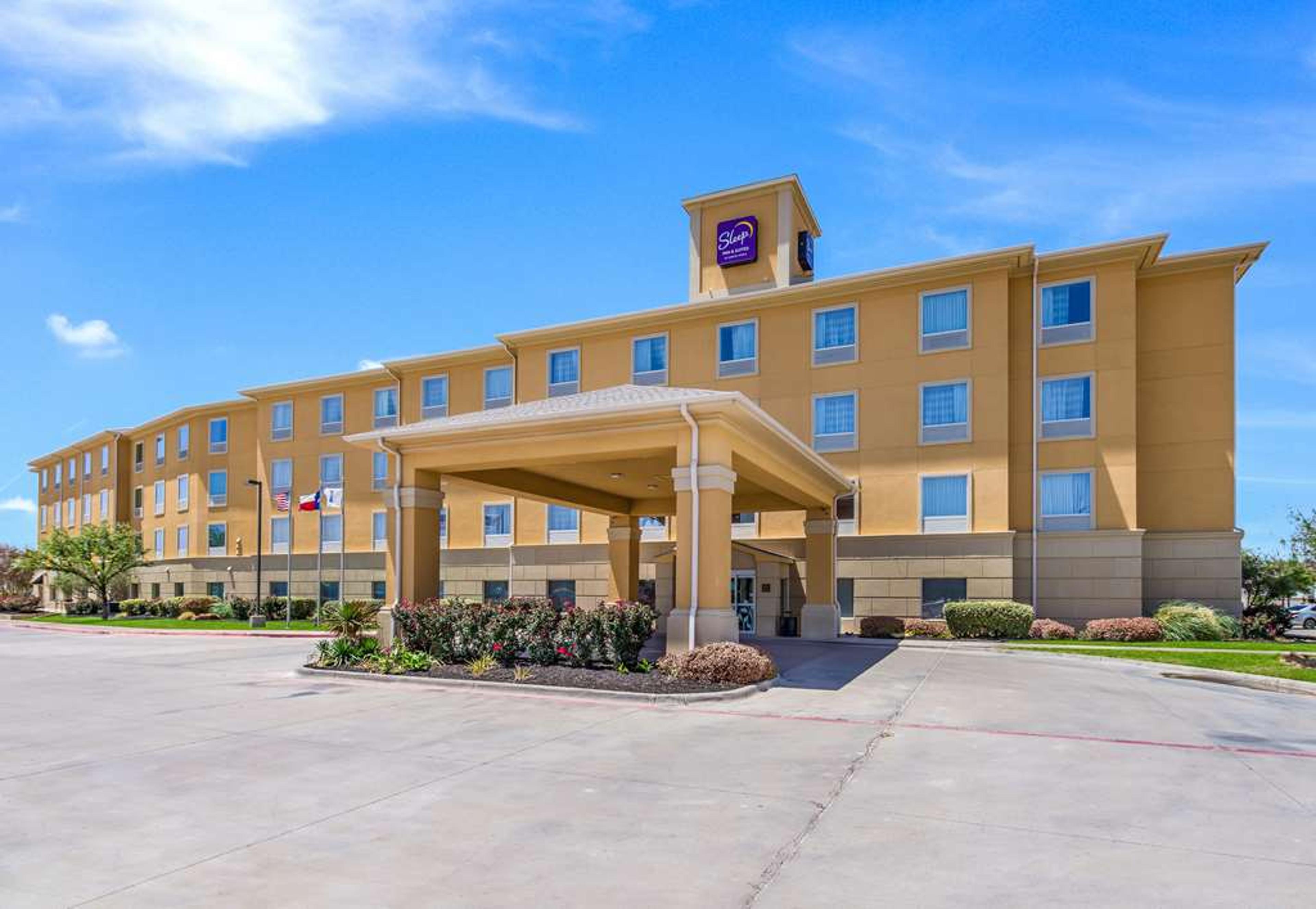 SLEEP INN AND SUITES MIDLAND WEST