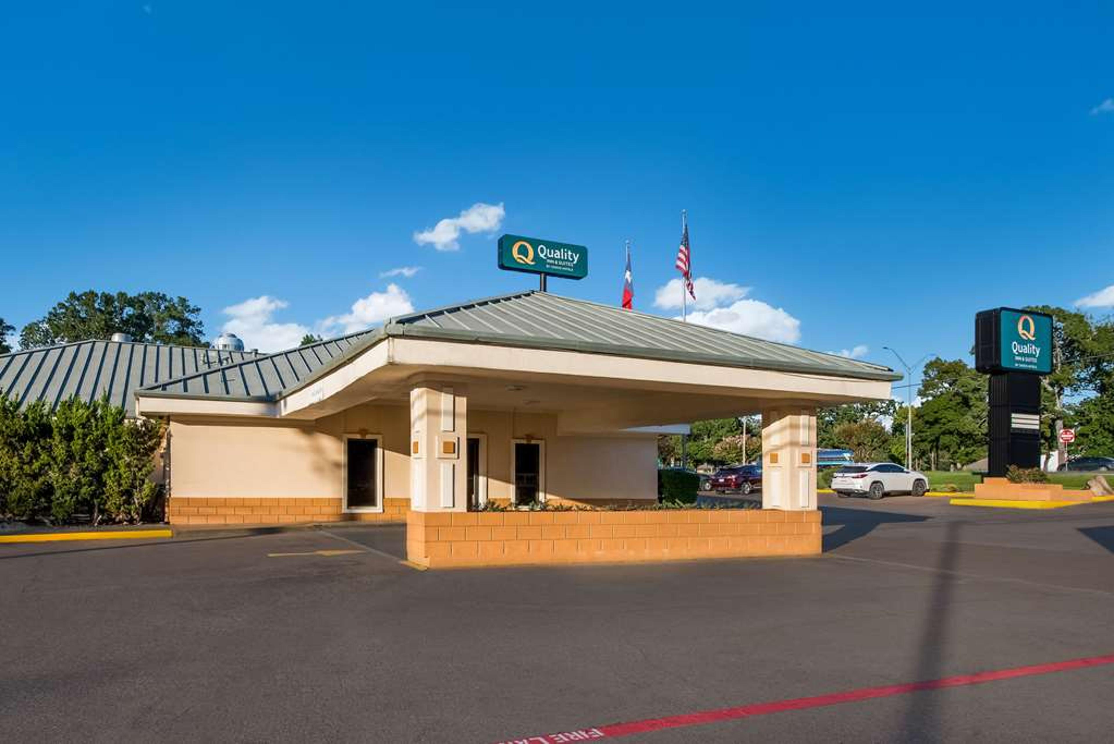 QUALITY INN AND SUITES LUFKIN
