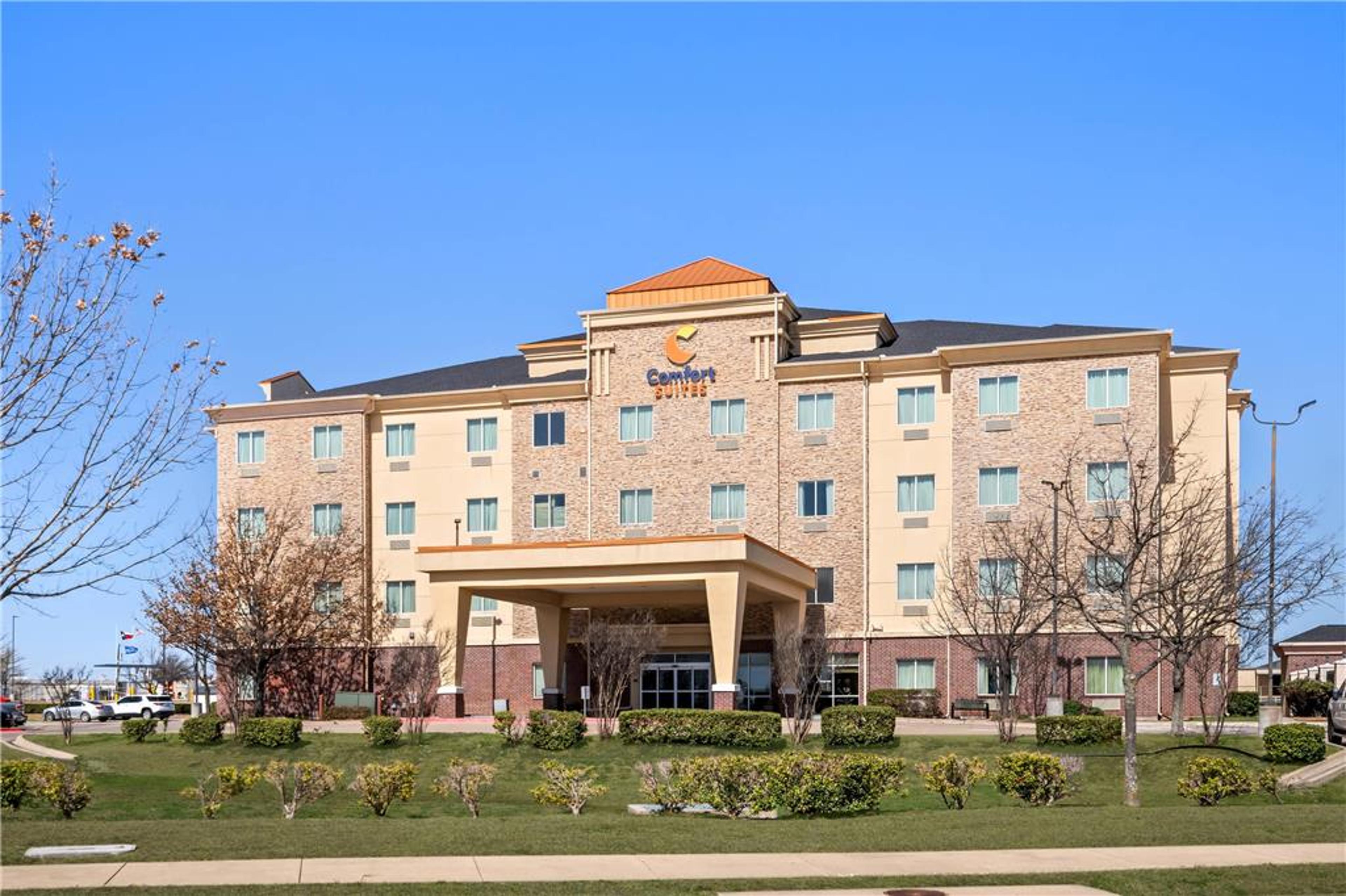 COMFORT SUITES WAXAHACHIE - DALLAS