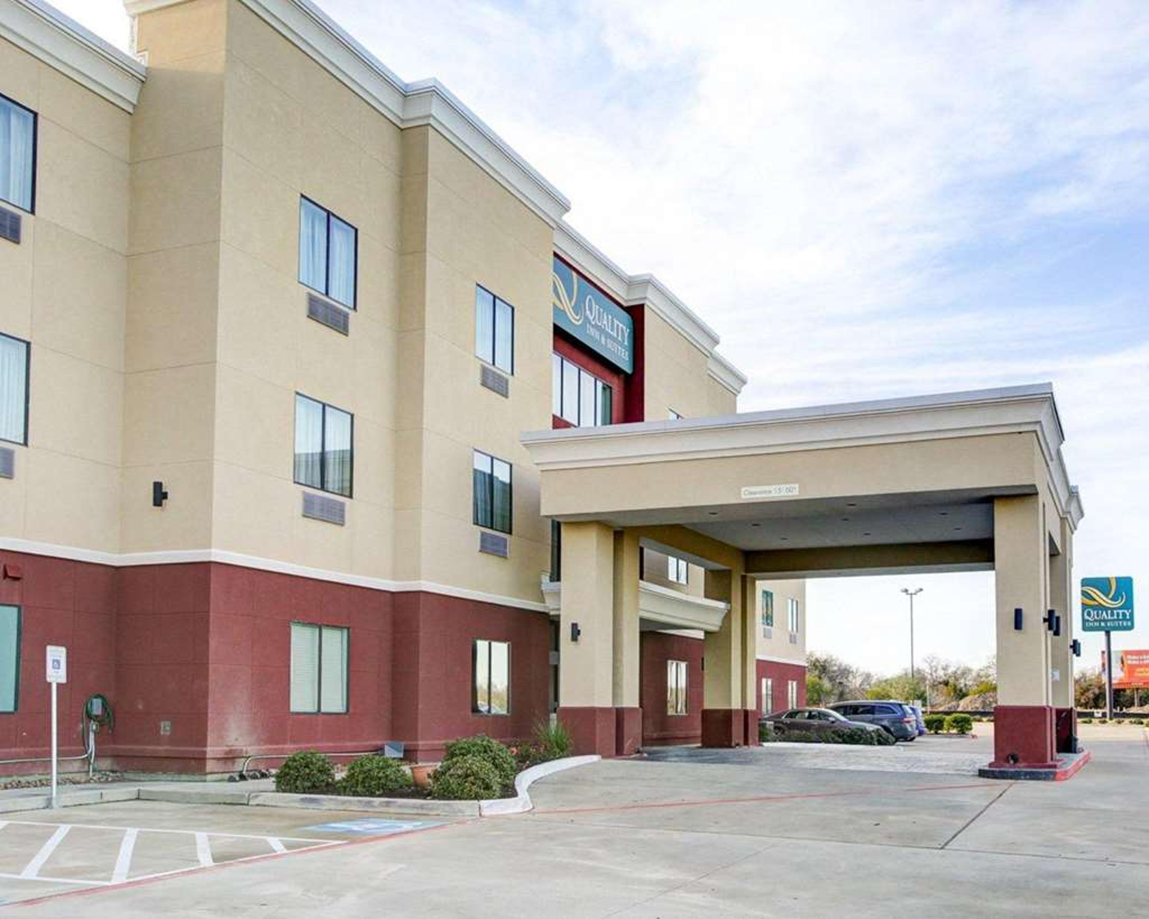 QUALITY INN AND SUITES BRYAN-COLLEG