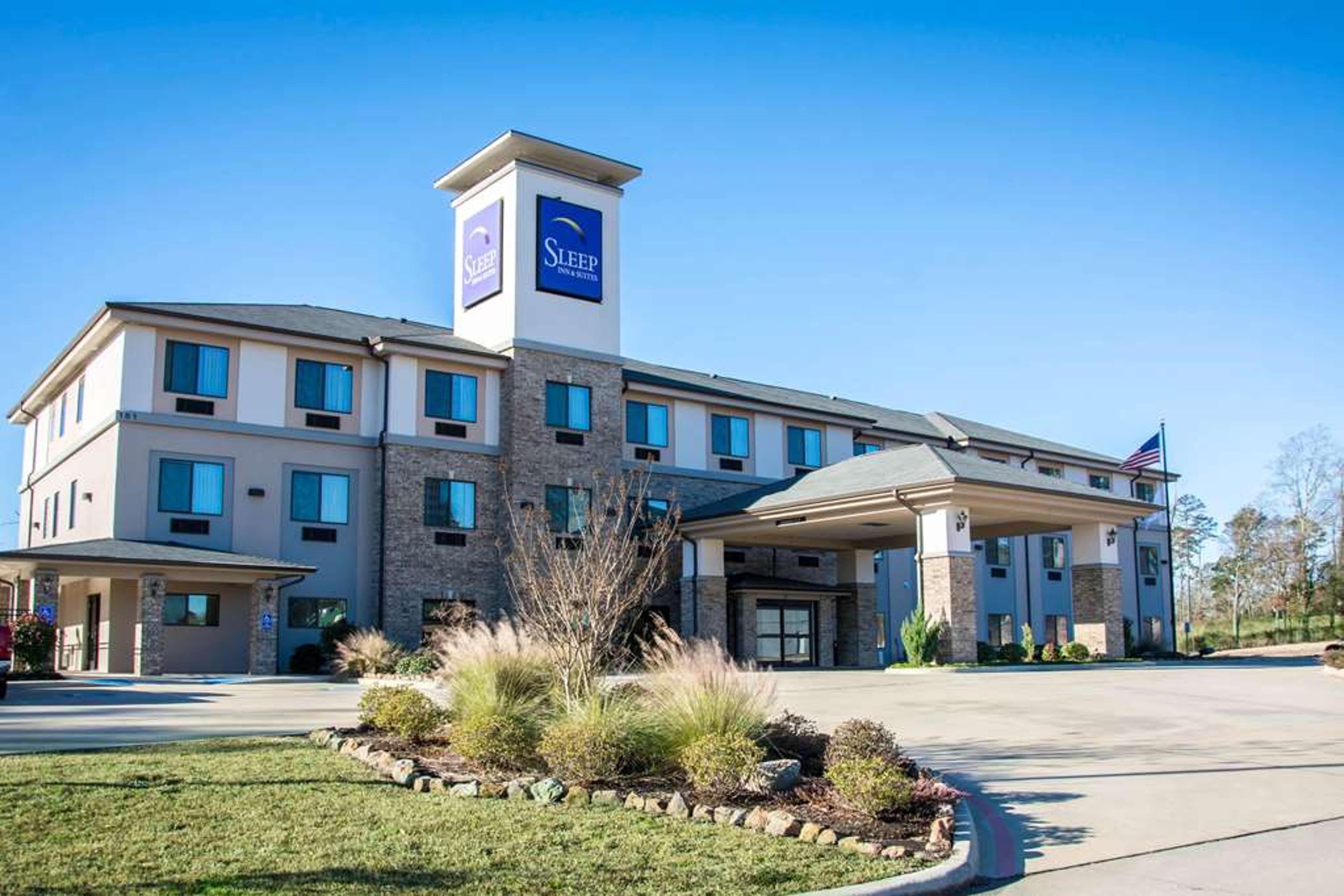 SLEEP INN & SUITES CENTER