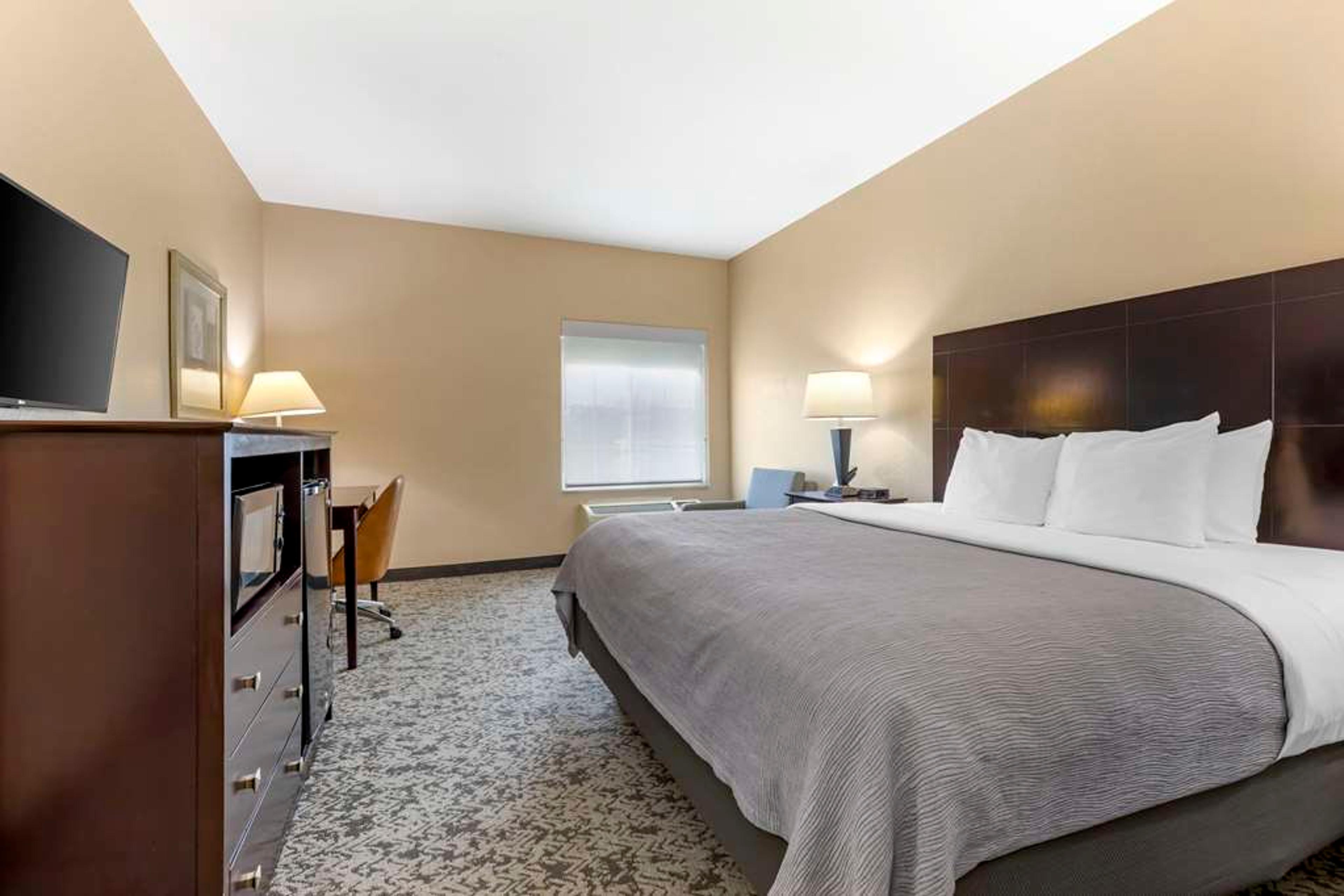 QUALITY INN AND SUITES