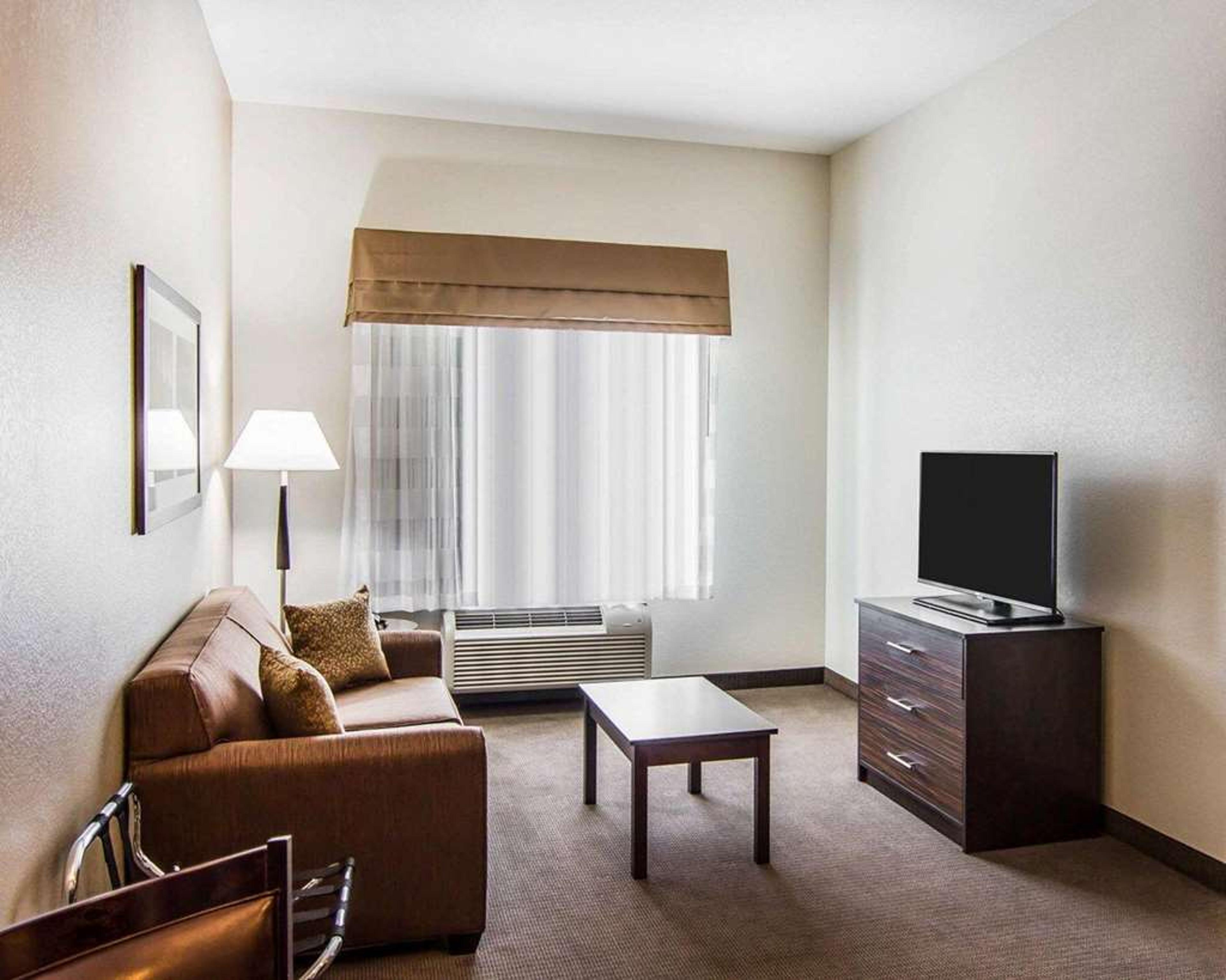 MAINSTAY SUITES LUFKIN