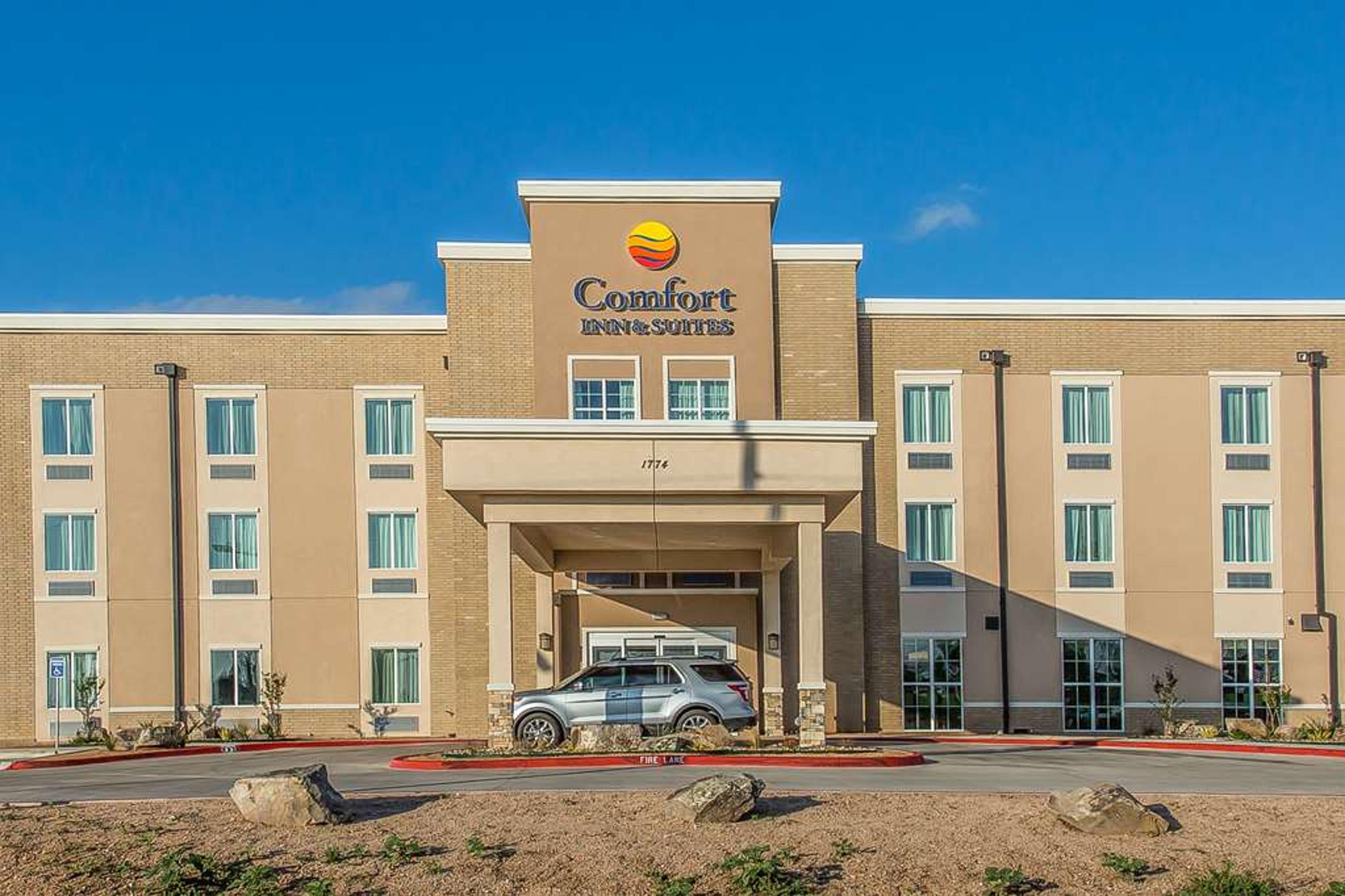 COMFORT INN AND SUITES SNYDER