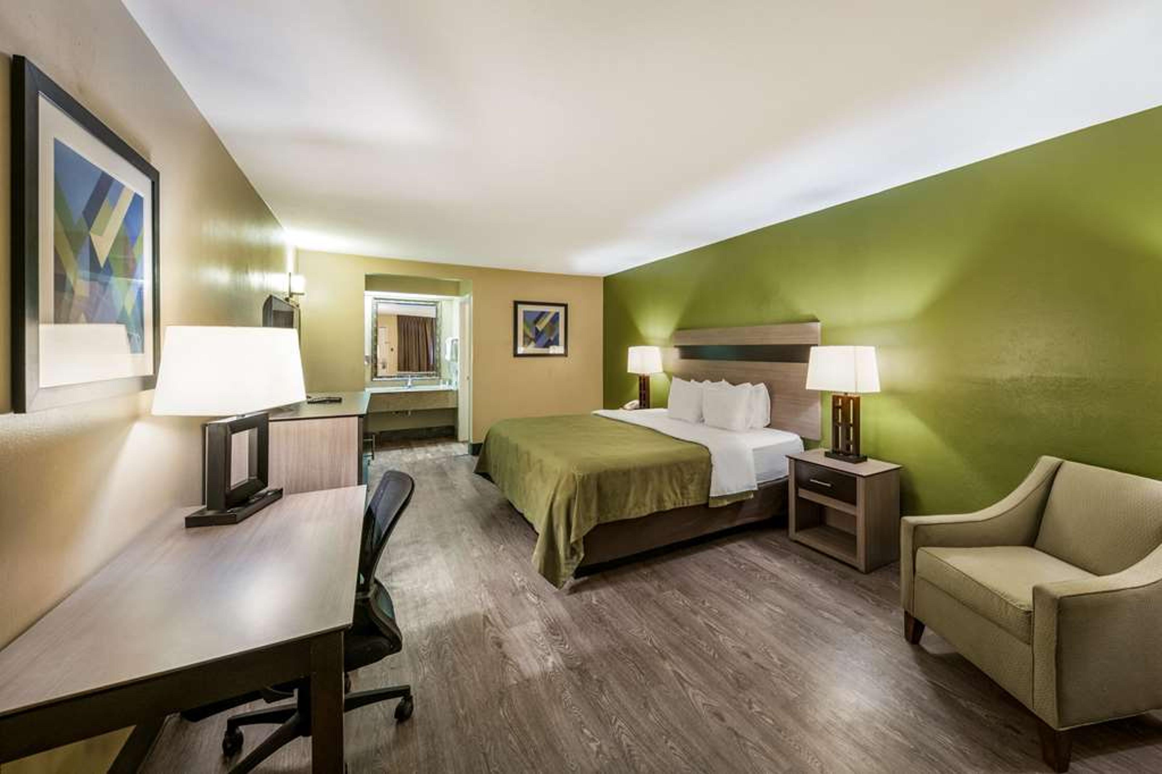 QUALITY INN AND SUITES GARLAND - EA
