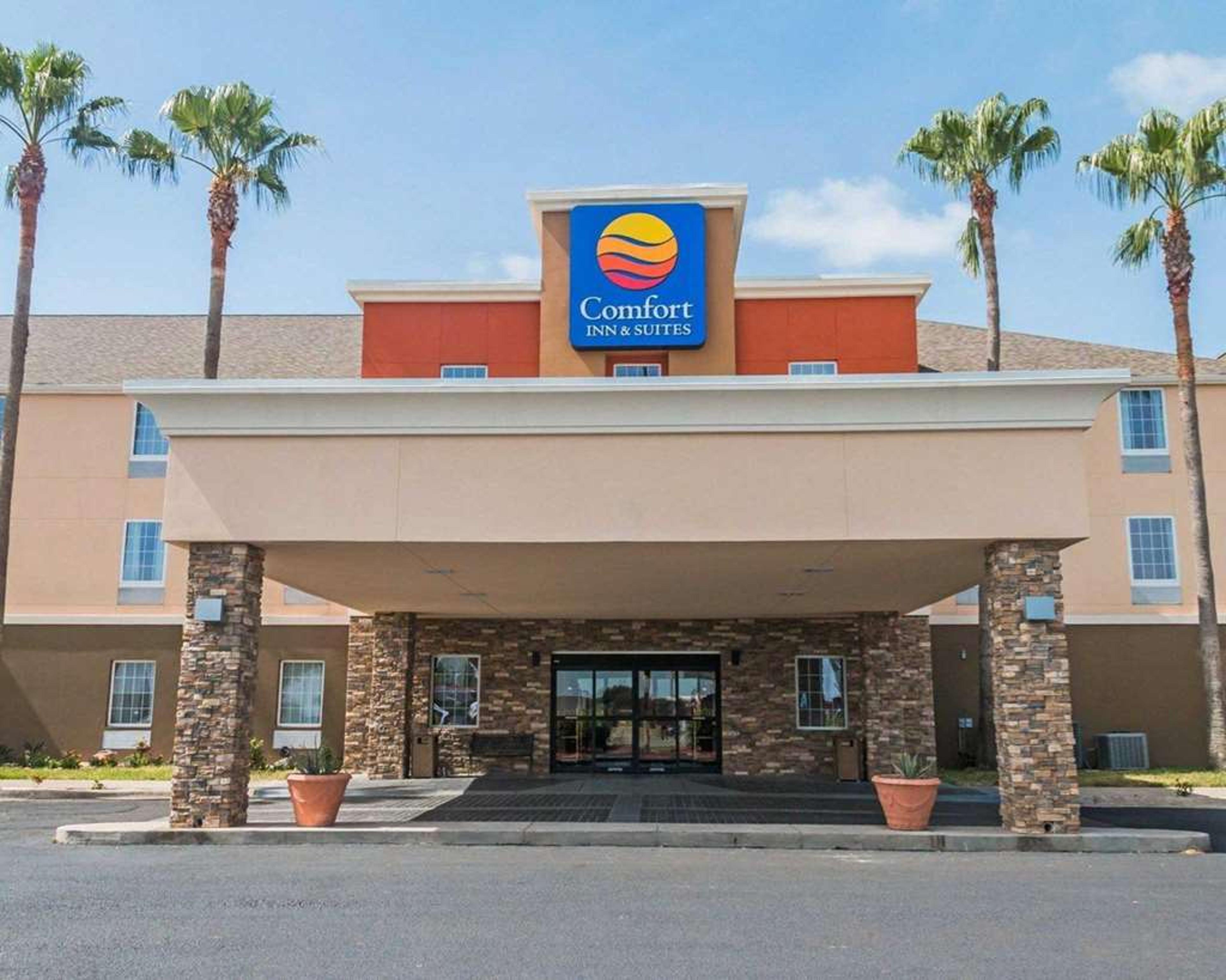 COMFORT INN & SUITES