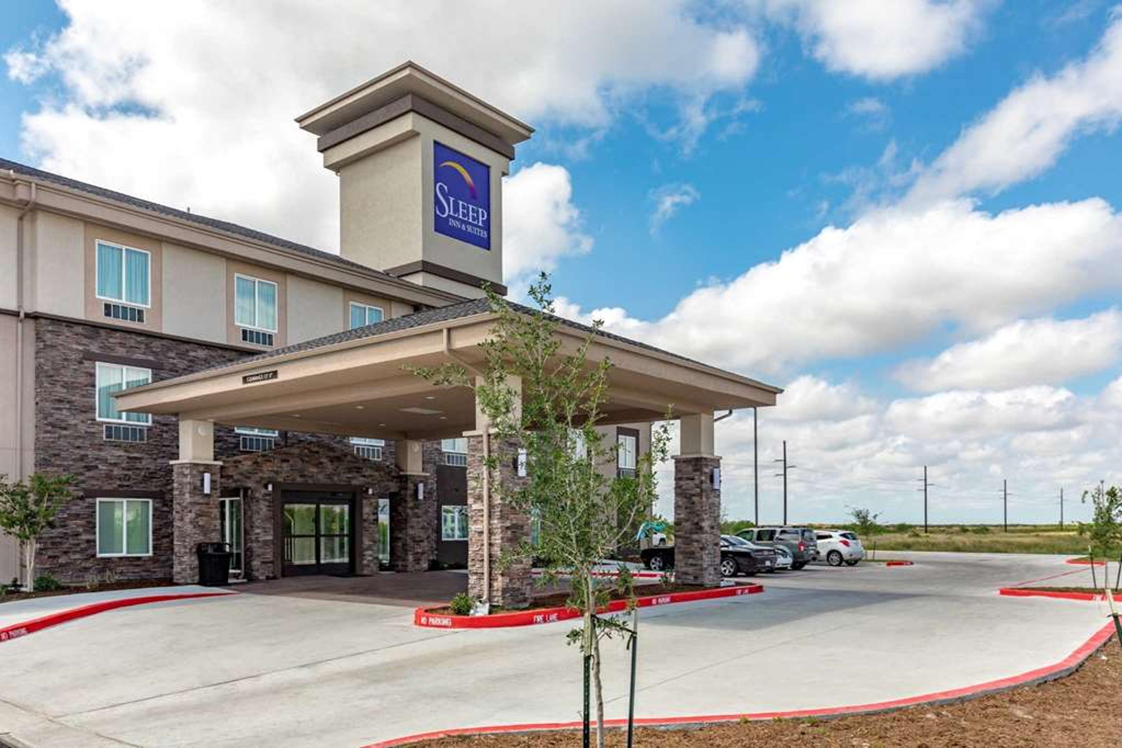 SLEEP INN AND SUITES INGLESIDE - CO