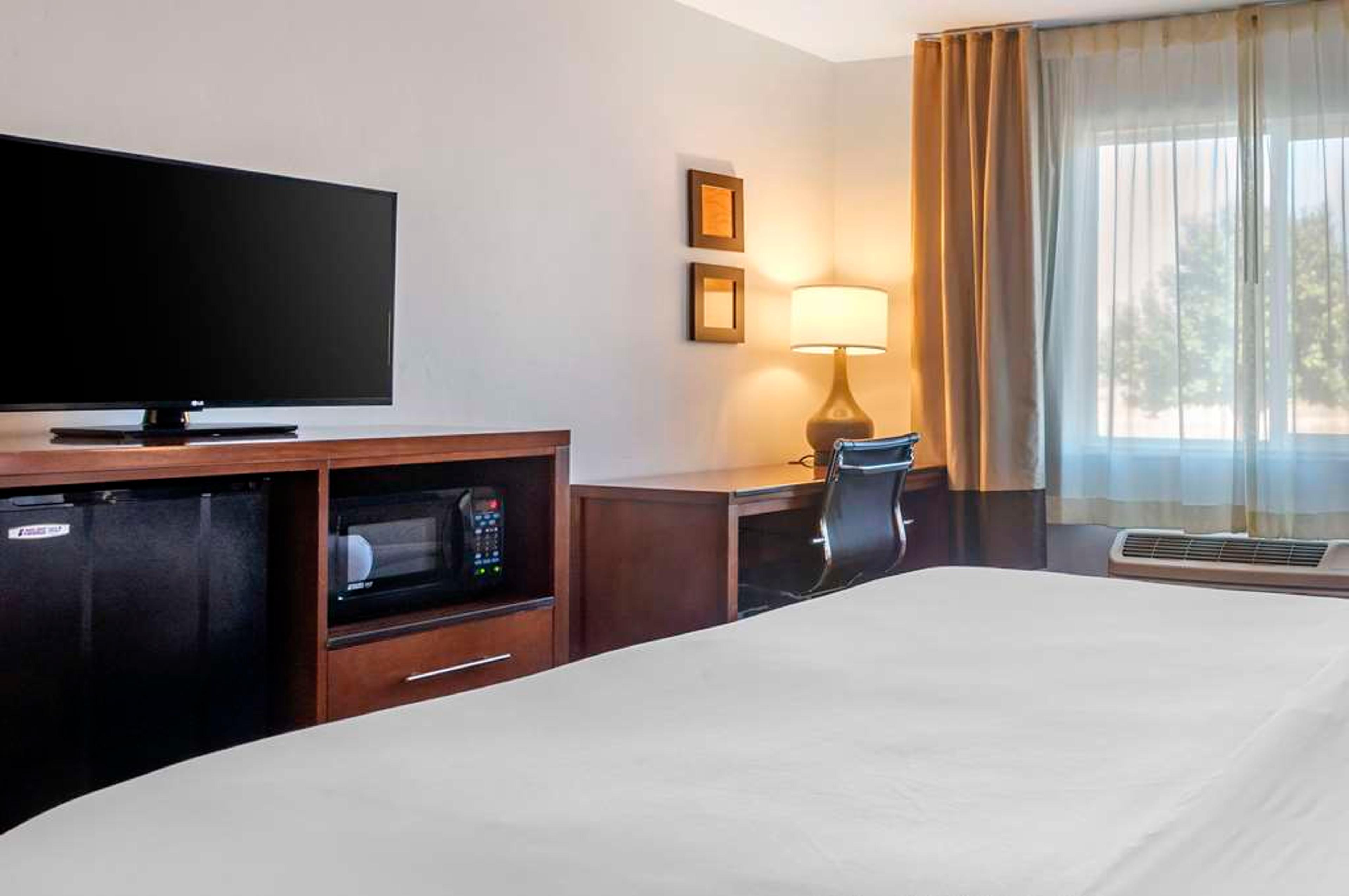 COMFORT INN AND SUITES BEAVER - INT