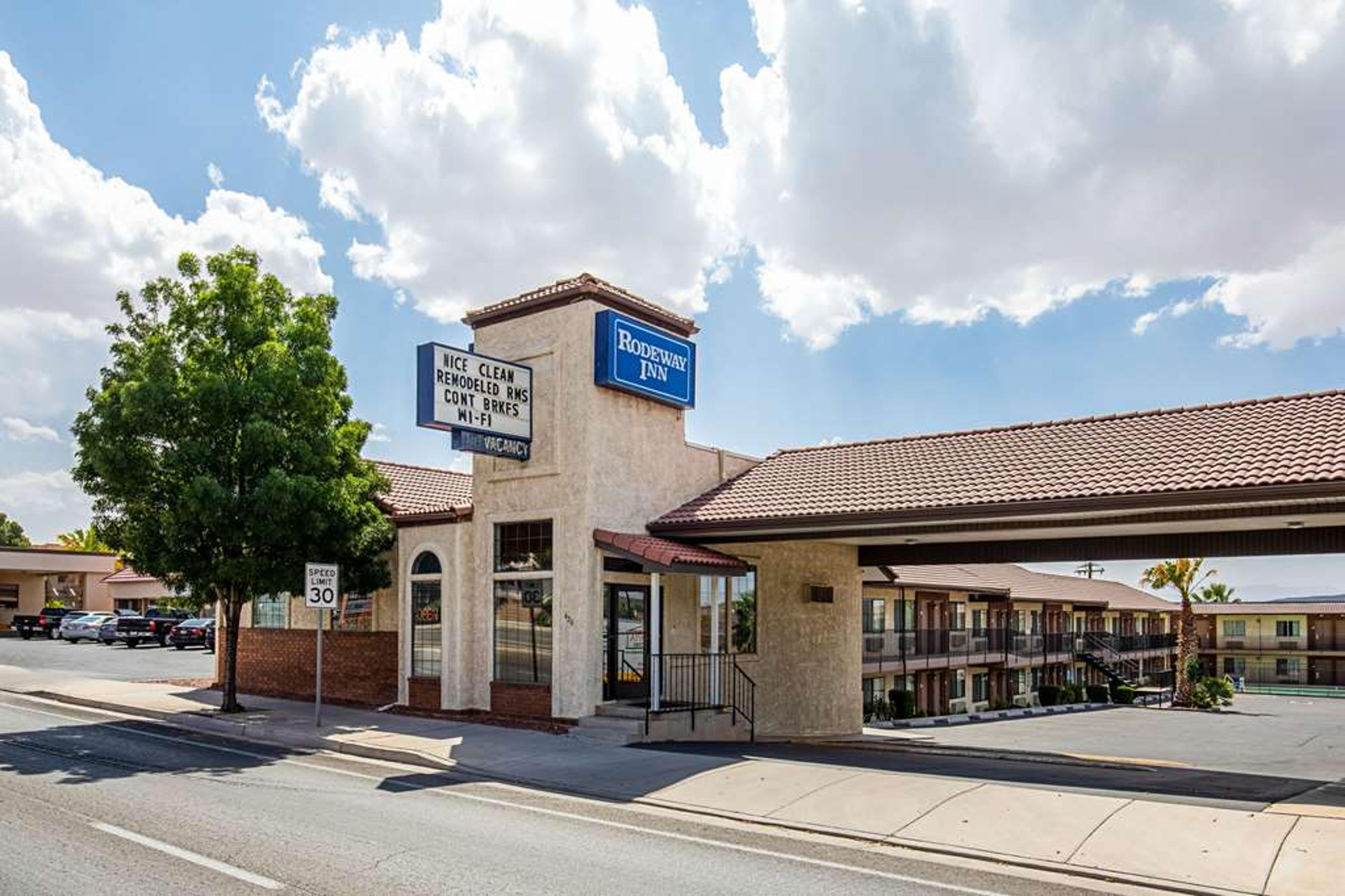RODEWAY INN ST GEORGE NORTH - NEAR